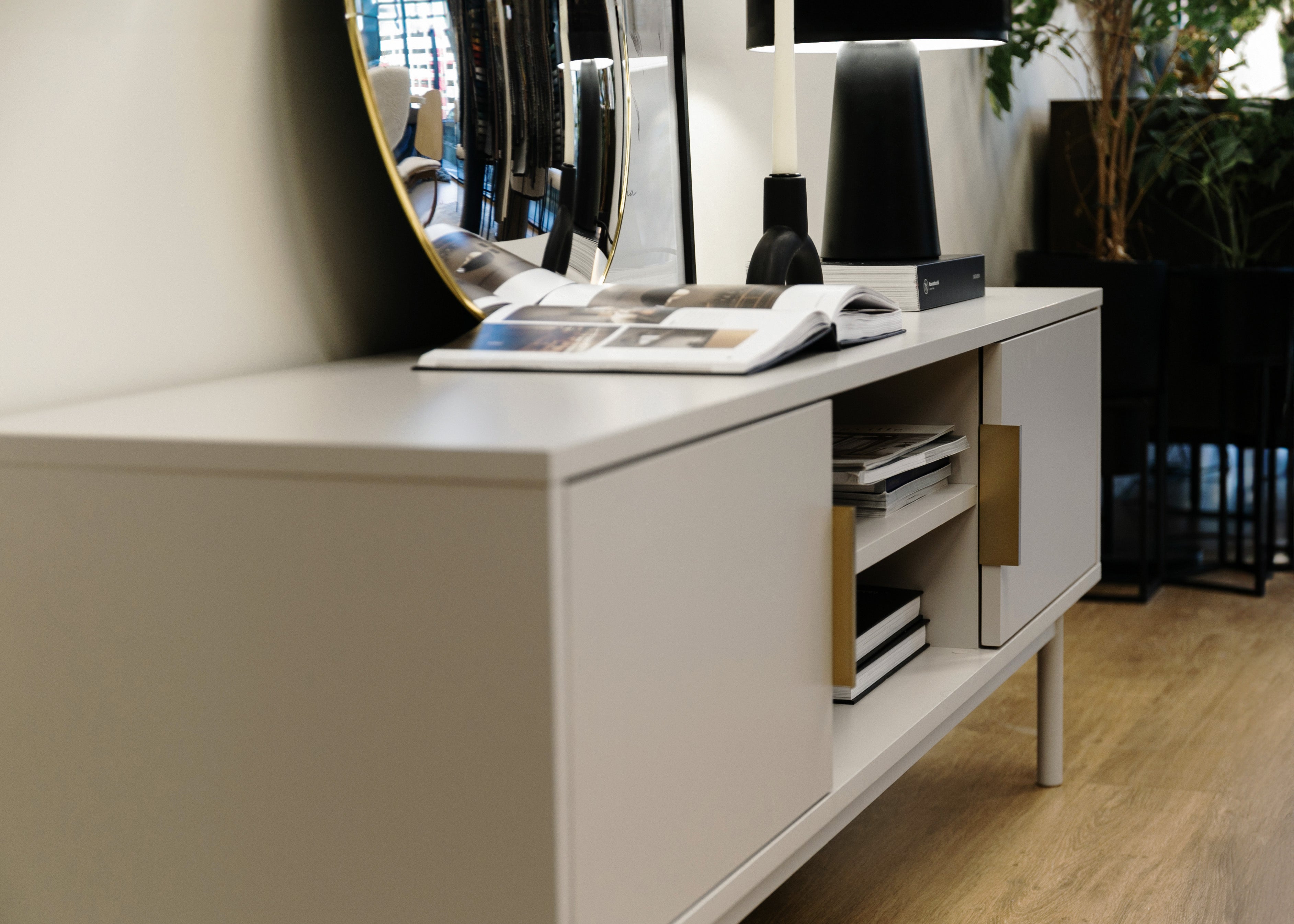 selsey-viviaro-tv-schrank-154-cm-kaschmir-mit-2-t-ren-und-nischen image 5