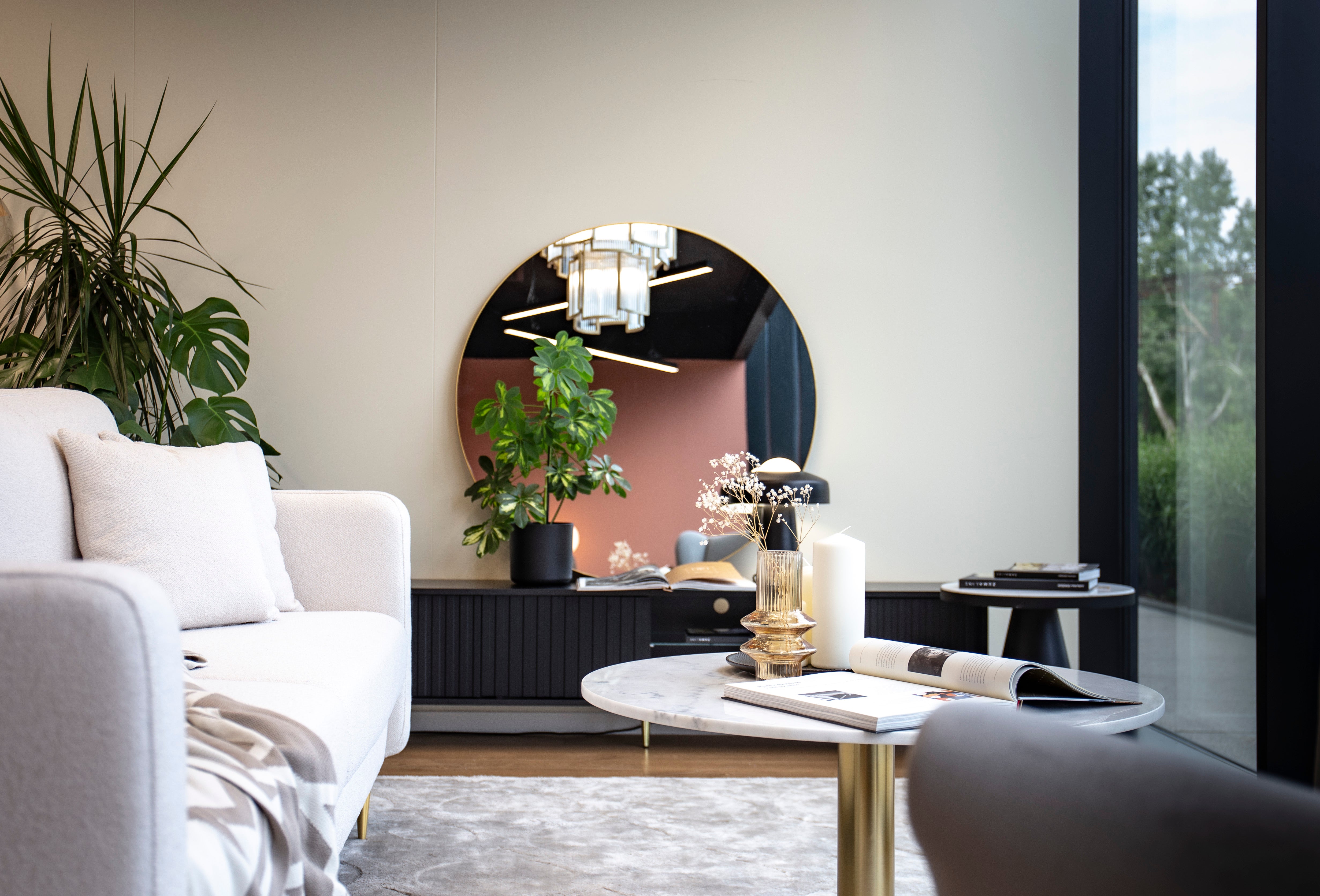 selsey-bello-tv-schrank-175-cm-mit-lamellenfronten-schwarz-mit-led-und-goldenen- image 6