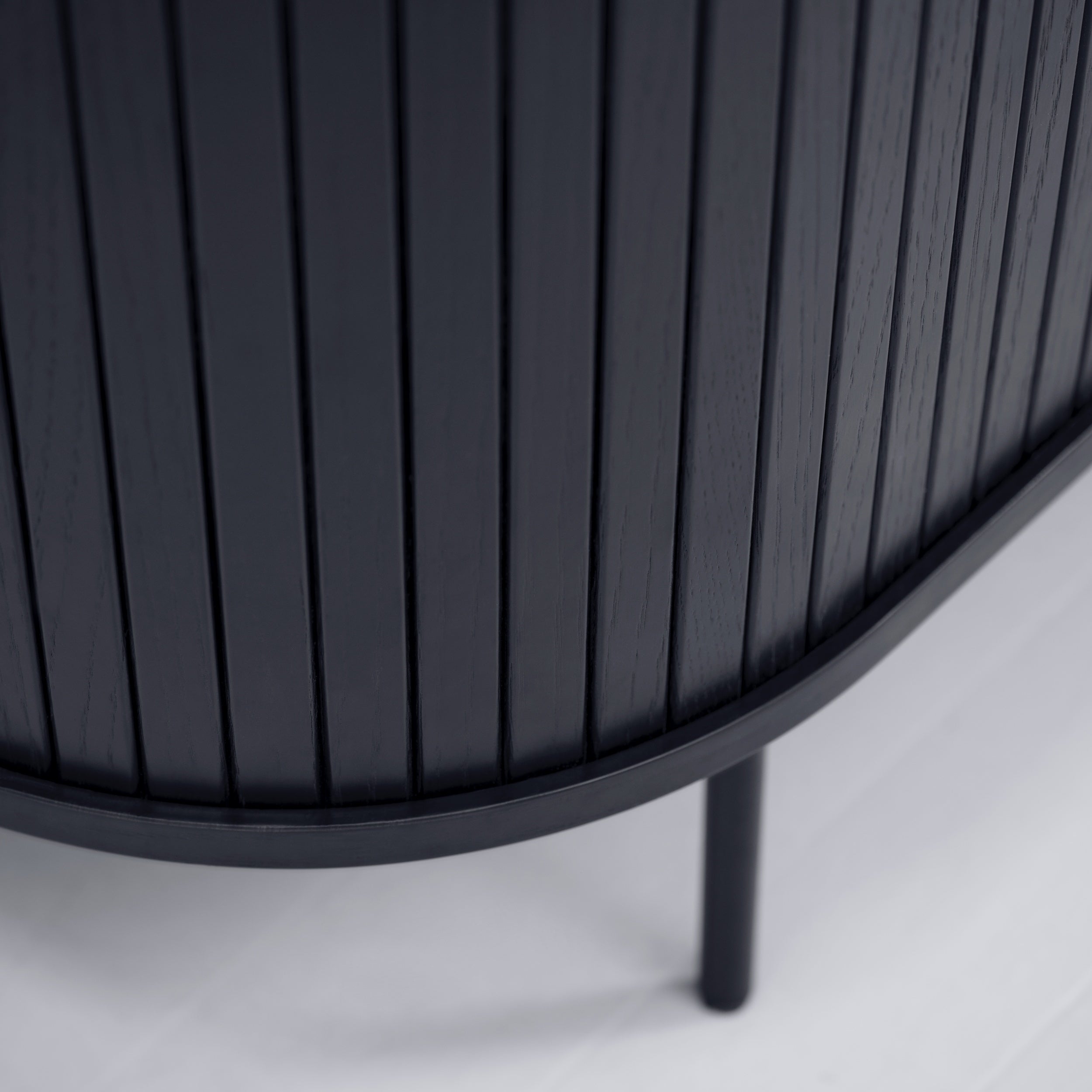 selsey-gativel-kommode-140x76-cm-lamellen-eiche-schwarz image 7