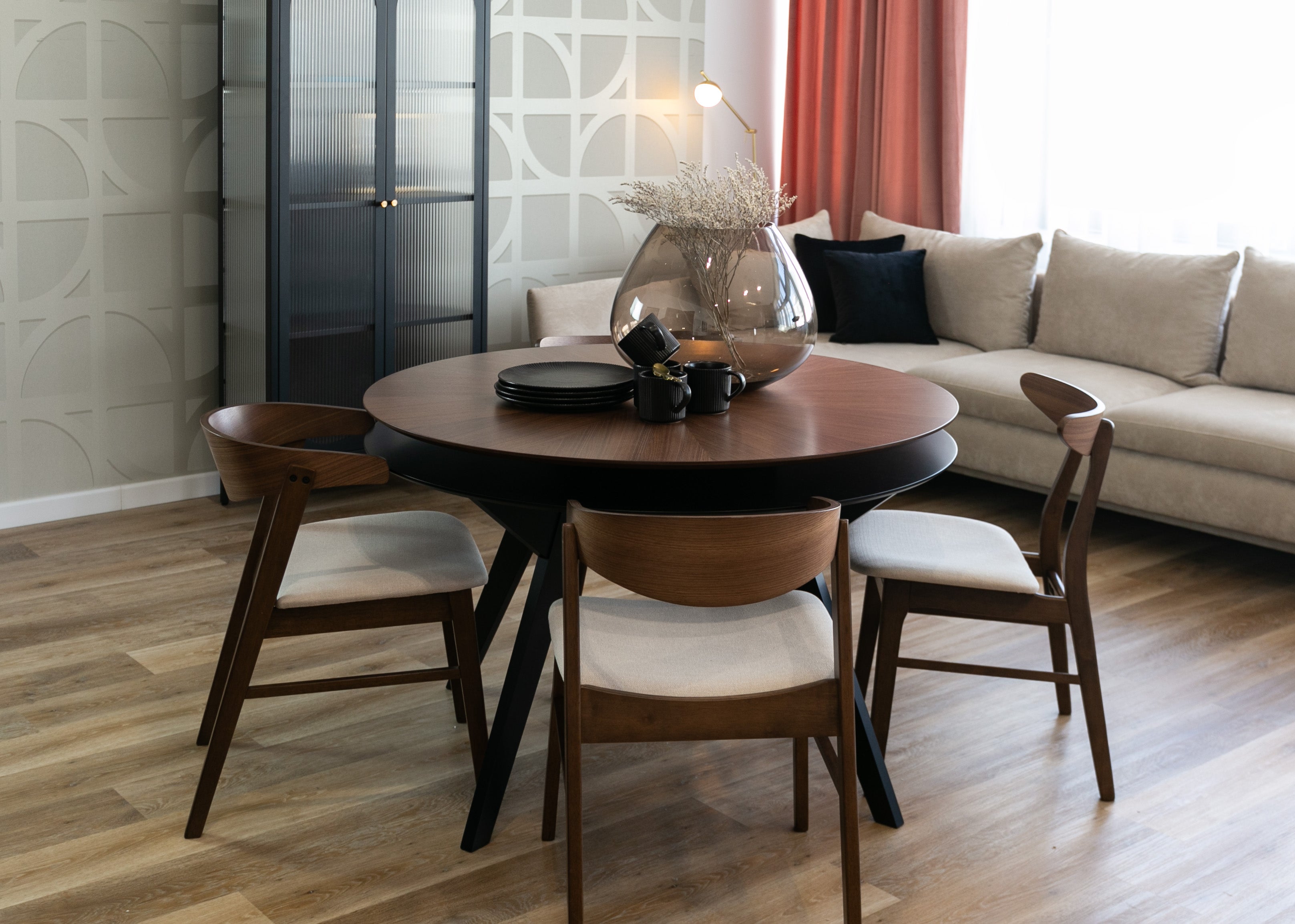 selsey-panize-holzstuhl-nussbaum-beige image 4