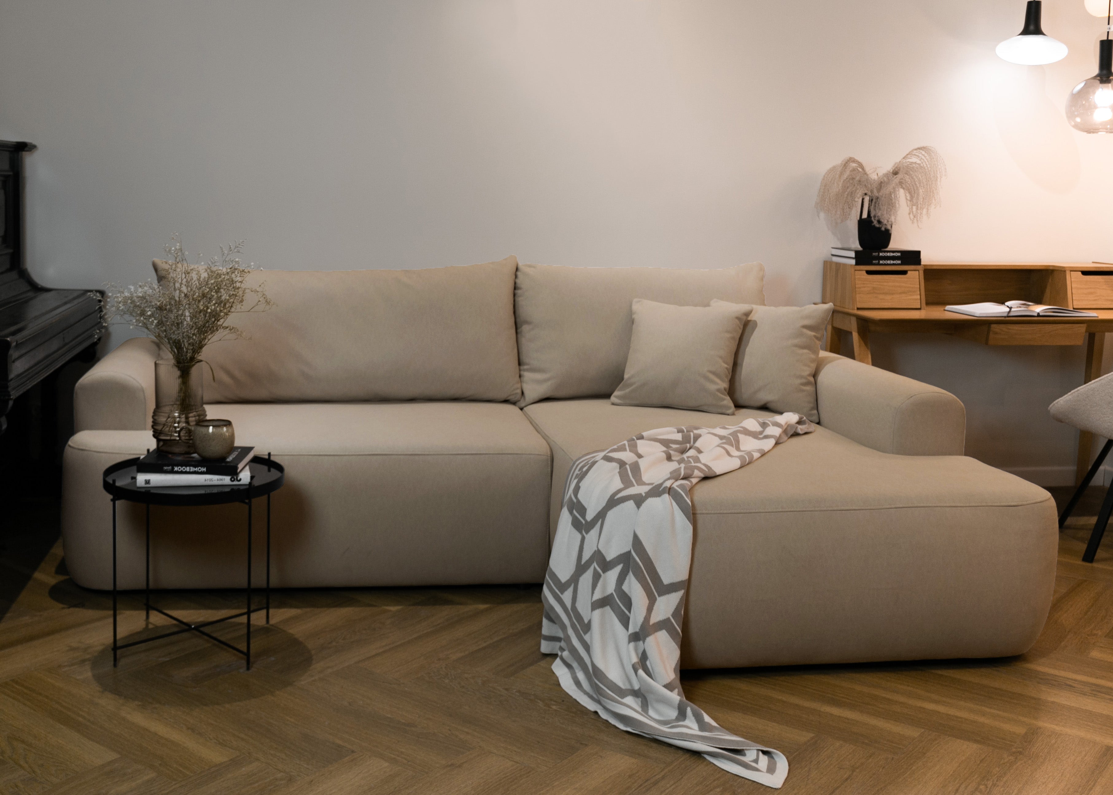 selsey-ovo-ecksofa-mit-schlaffunktion-rechts-l-form-beige-samt-mit-stauraum image 2
