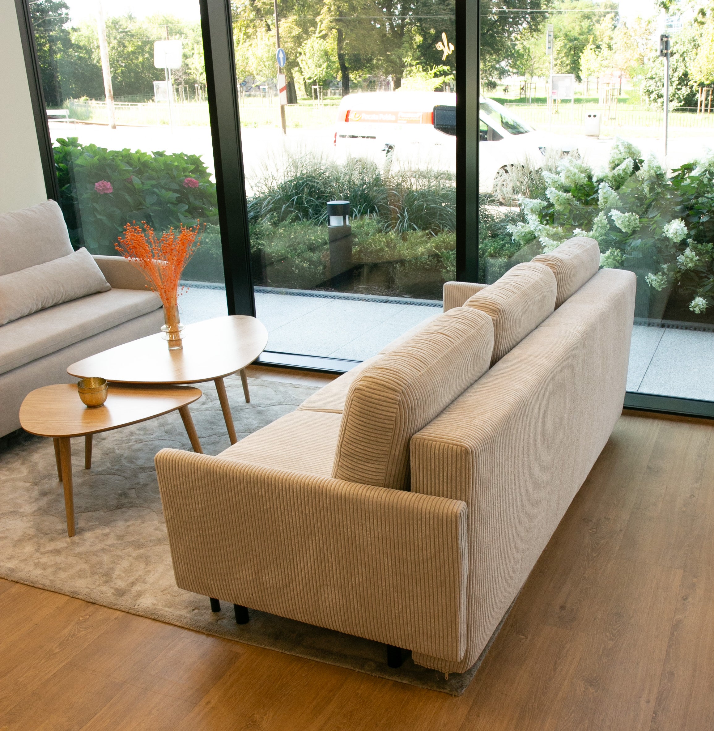 selsey-hamiel-dreisitziges-klappsofa-mit-stauraum-hellbeiger-cord image 6