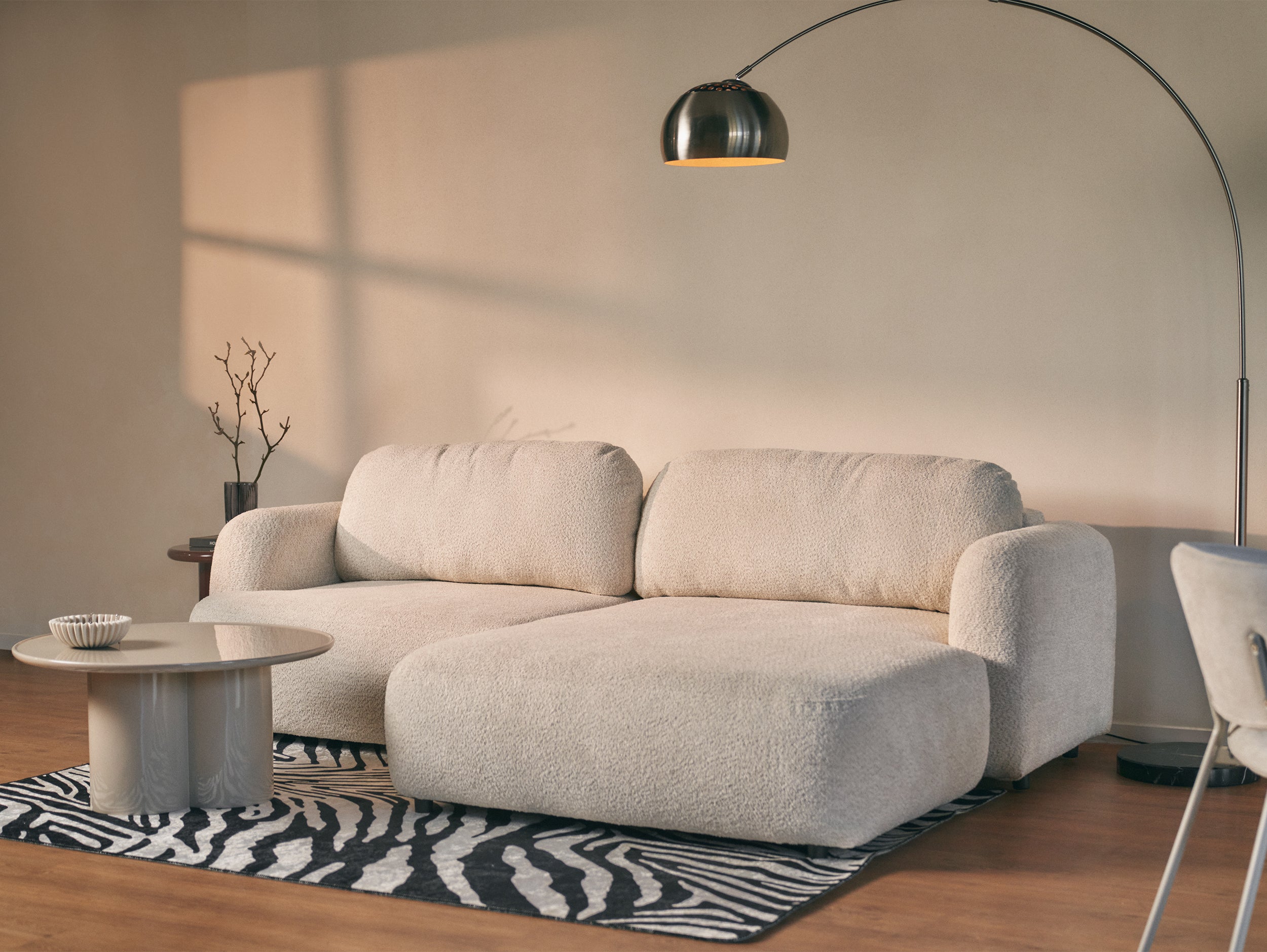 selsey-tvoya-ecksofa-rechts-l-form-hellbeige-boucl-mit-schlaffunktion-stauraum image 7