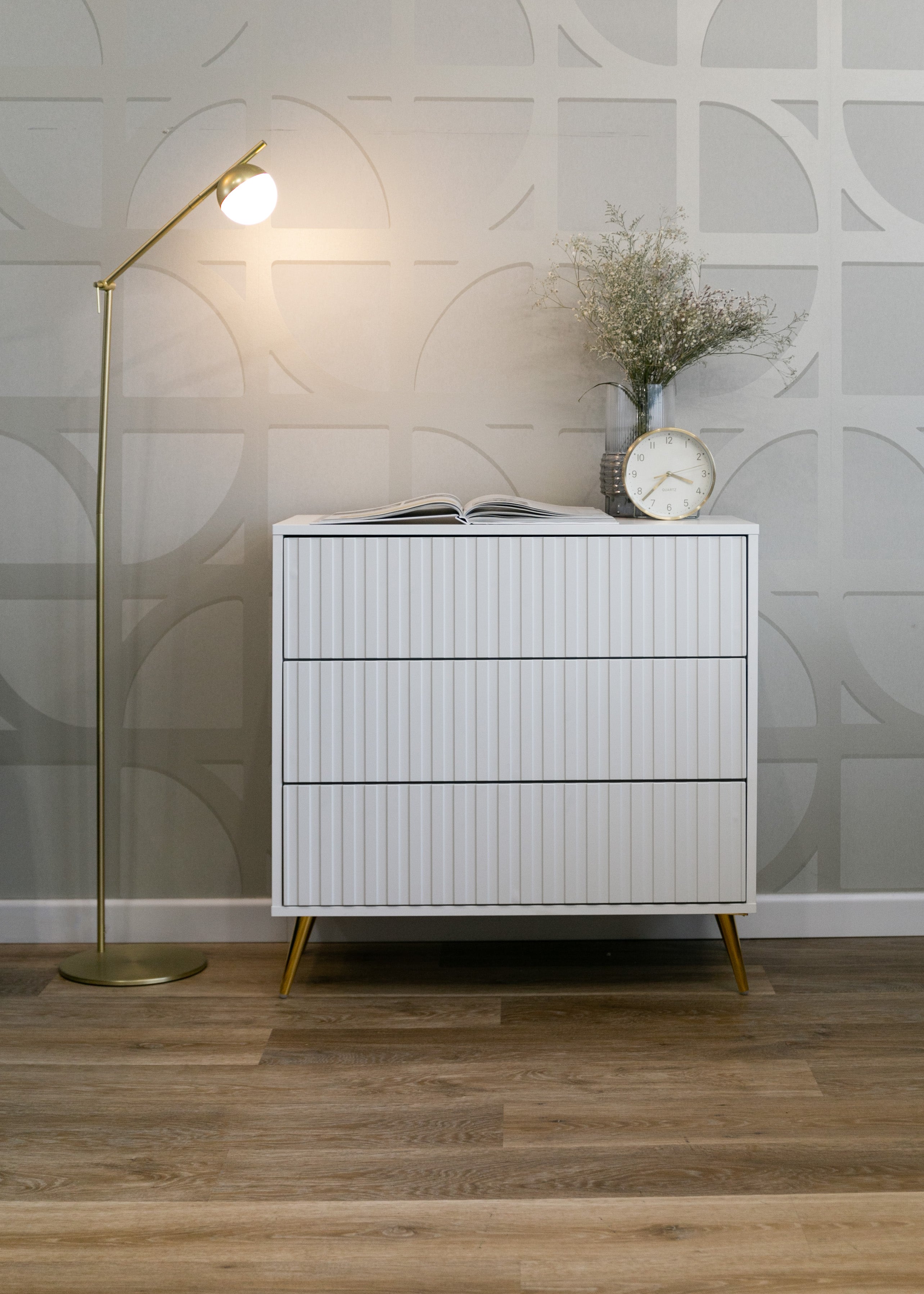 selsey-bello-kommode-mit-drei-schubladen-79-cm-wei-mit-goldenen-beinen image 3