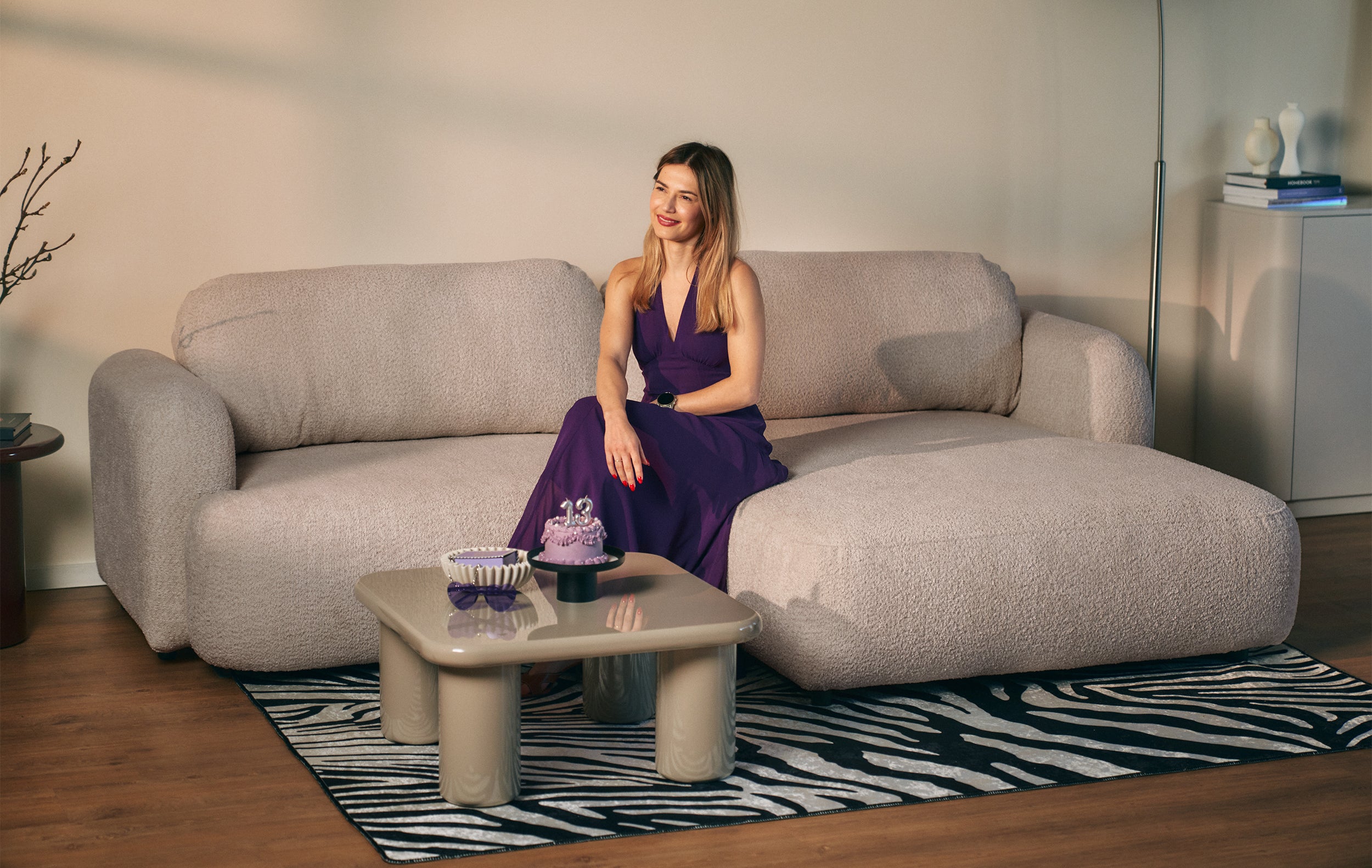 selsey-tvoya-ecksofa-mit-schlaffunktion-l-f-rmig-rechtsseitig-grau-beige-boucl image 5
