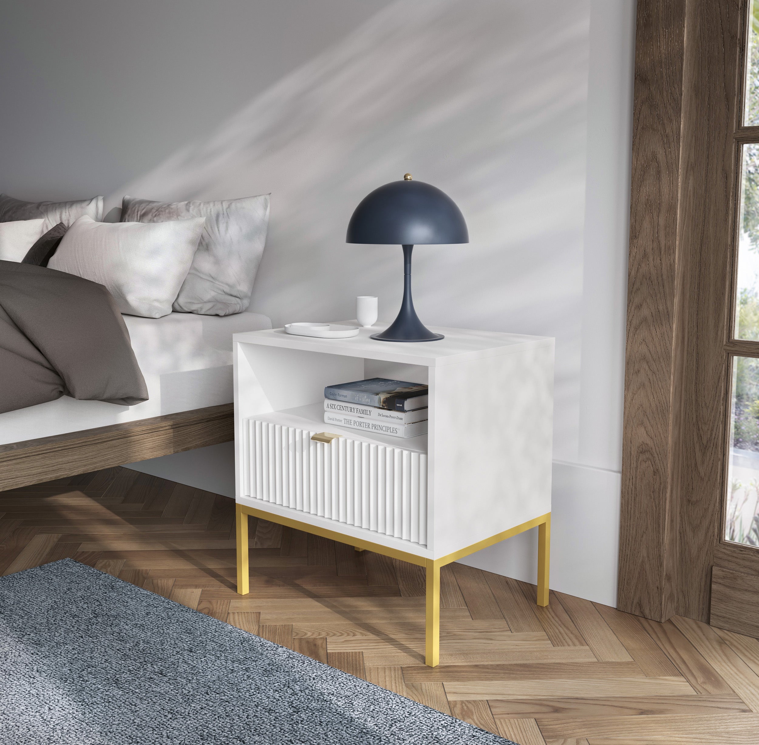 selsey-vellore-nachttisch-54-cm-wei-mit-geriffelter-front-und-goldenem-gestell image 2