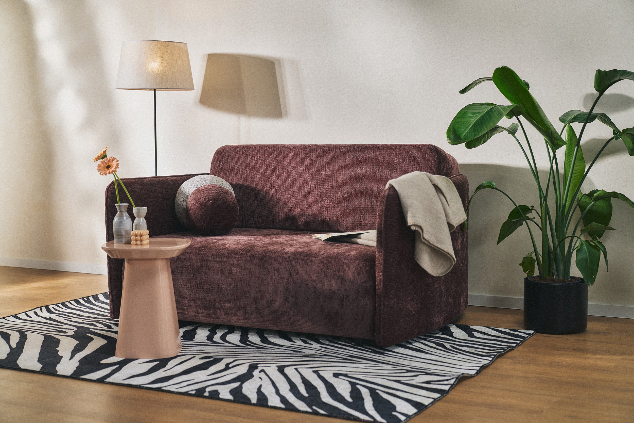 selsey-paxi-ausziehbares-zweisitzer-sofa-165-cm-mit-stauraum-pflaume-chenille image 4