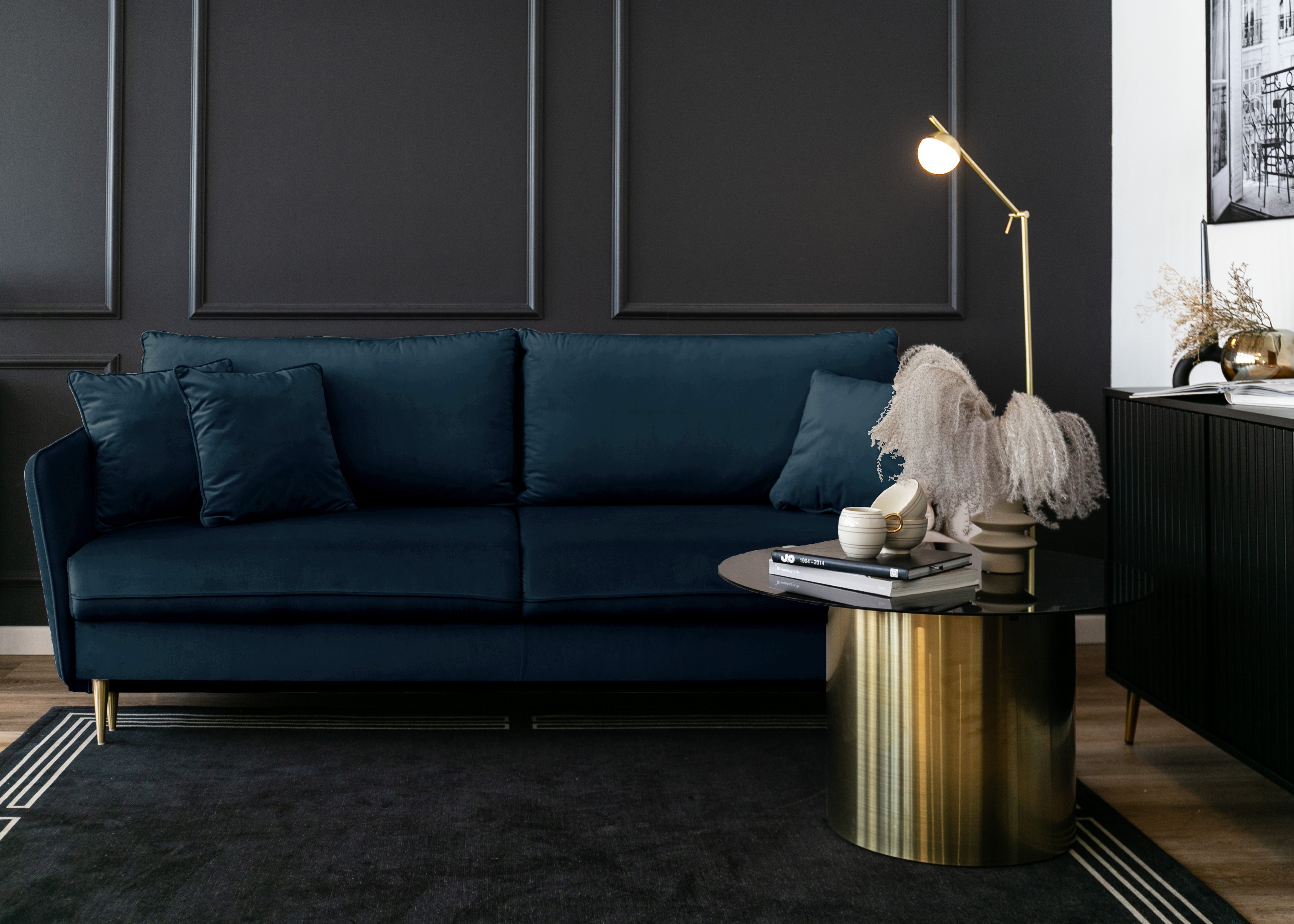 selsey-volio-3-sitzer-schlafsofa-samtvelours-marineblau-wasserabweisend-goldbein image 3