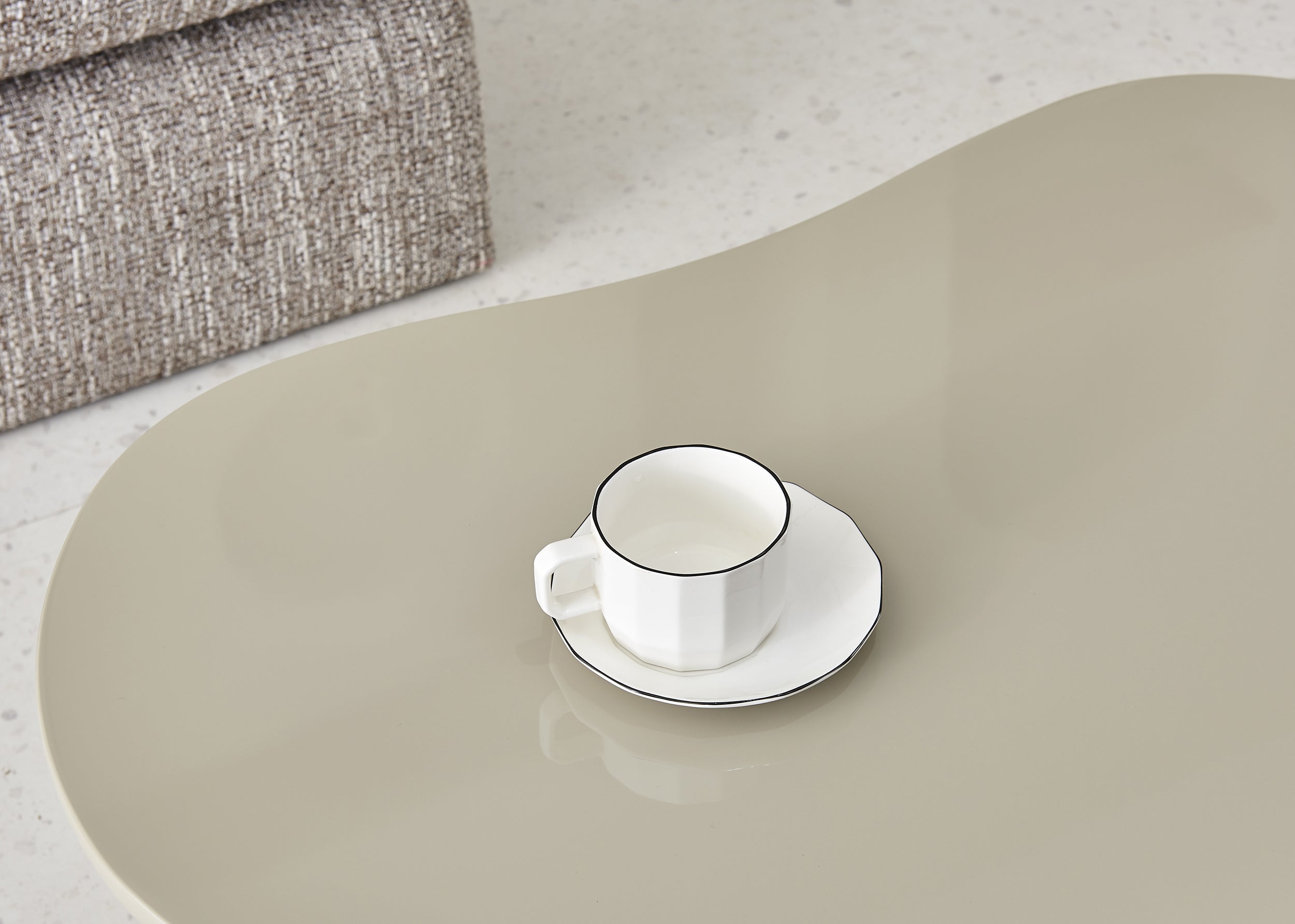 selsey-atiously-couchtisch-84x53-cm-creme-hochglanz image 3