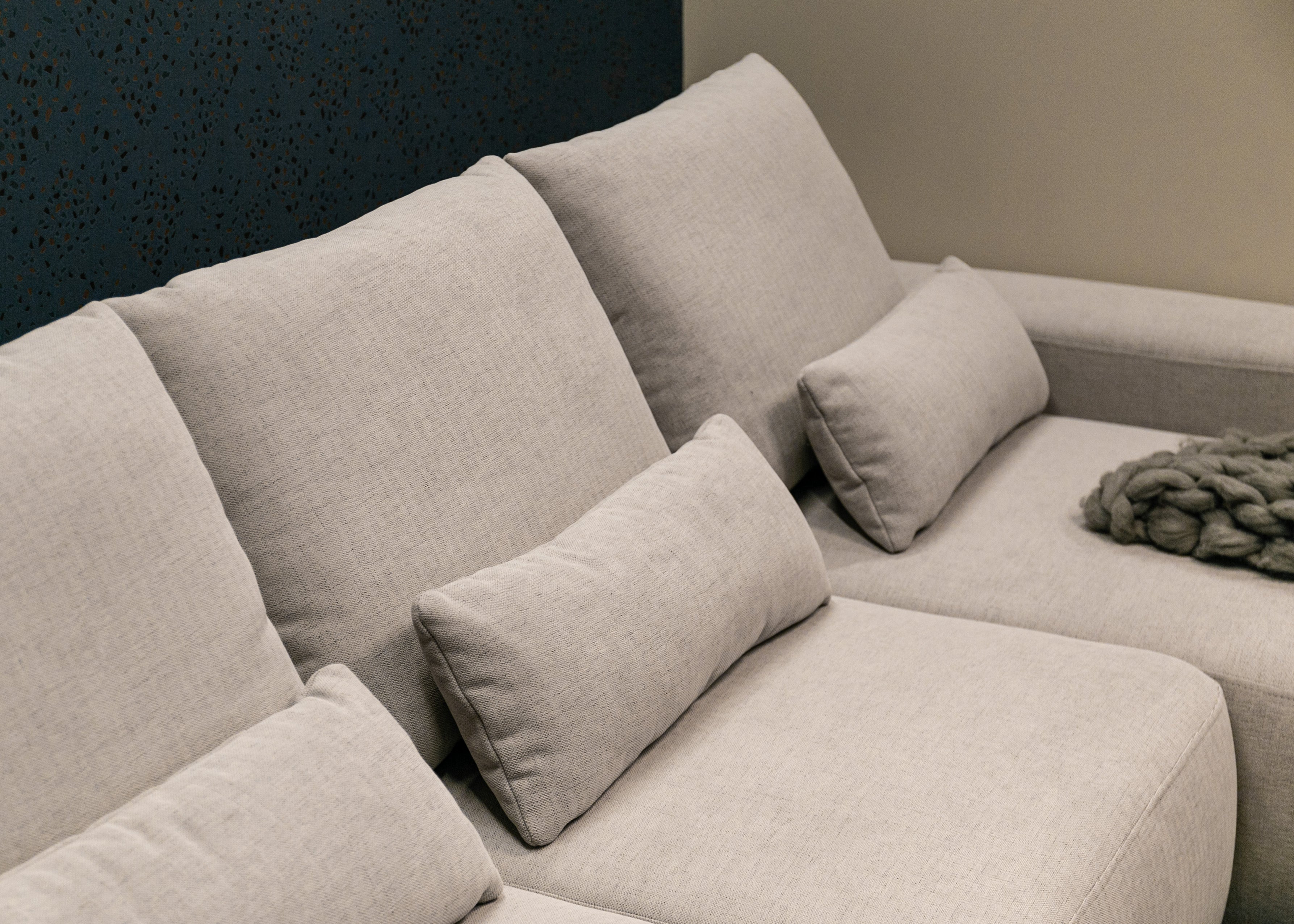 selsey-carnos-ecksofa-mit-schlaffunktion-rechts-l-form-grau-chenille-hydrophob-i image 5