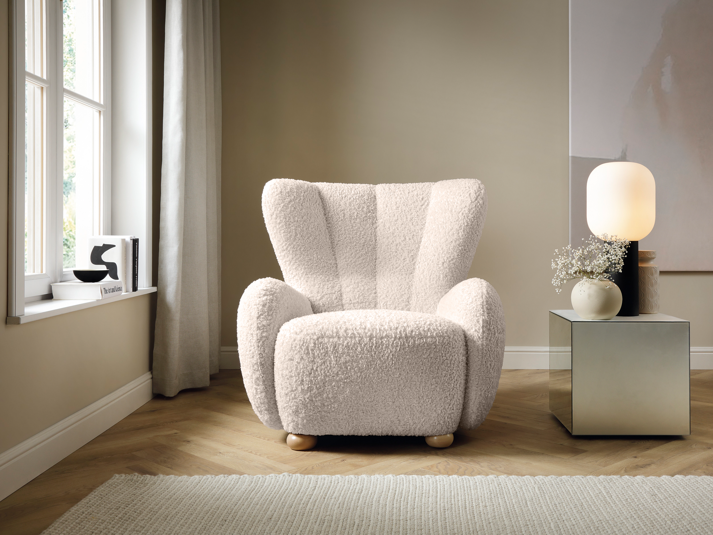 selsey-milele-schalensessel-hellbeige-boucl-mit-buchenbeinen image 2