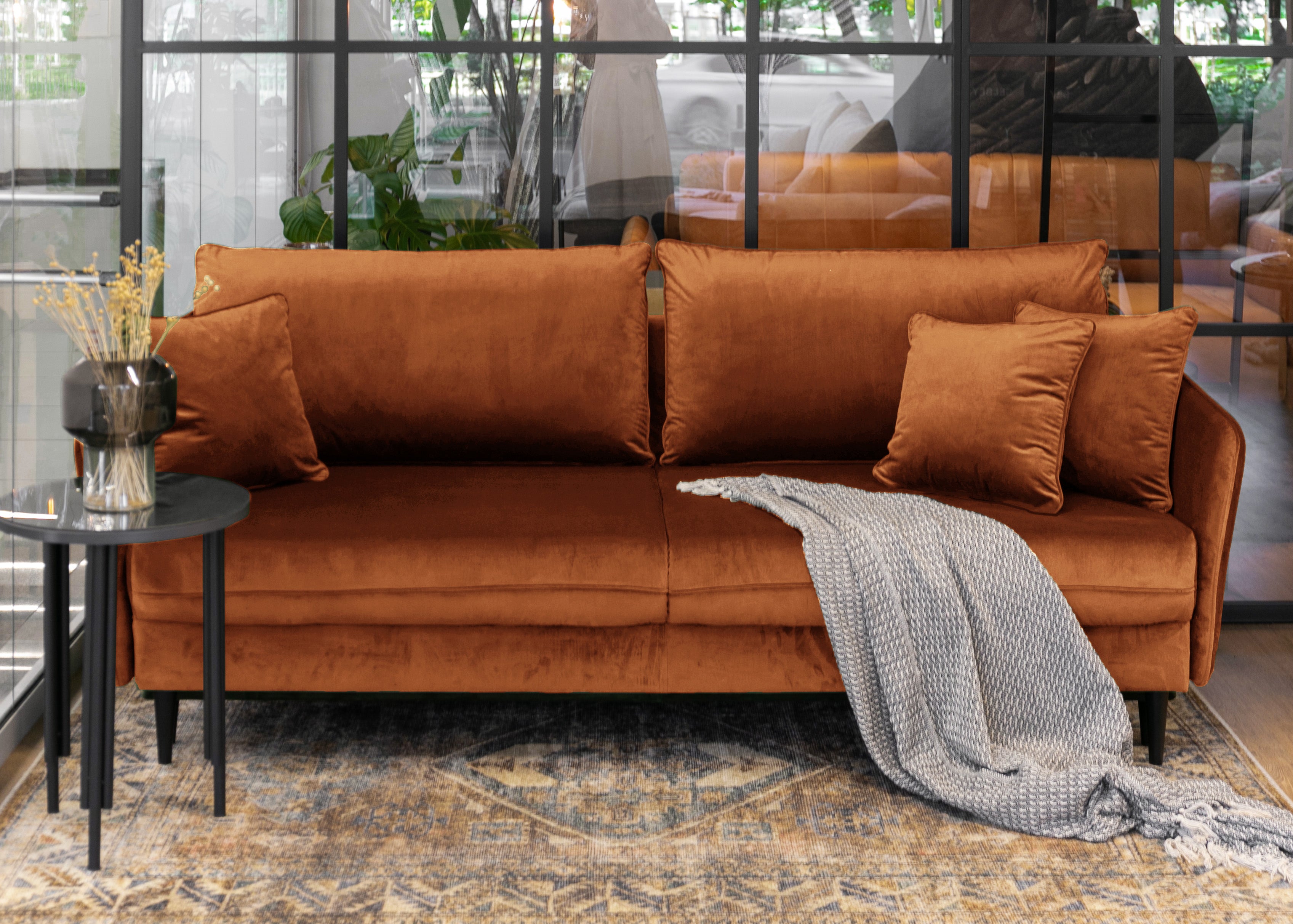 selsey-volio-3-sitzer-ausklapp-sofa-in-kupferfarbenem-samt-hydrophob-schwarze-be image 2