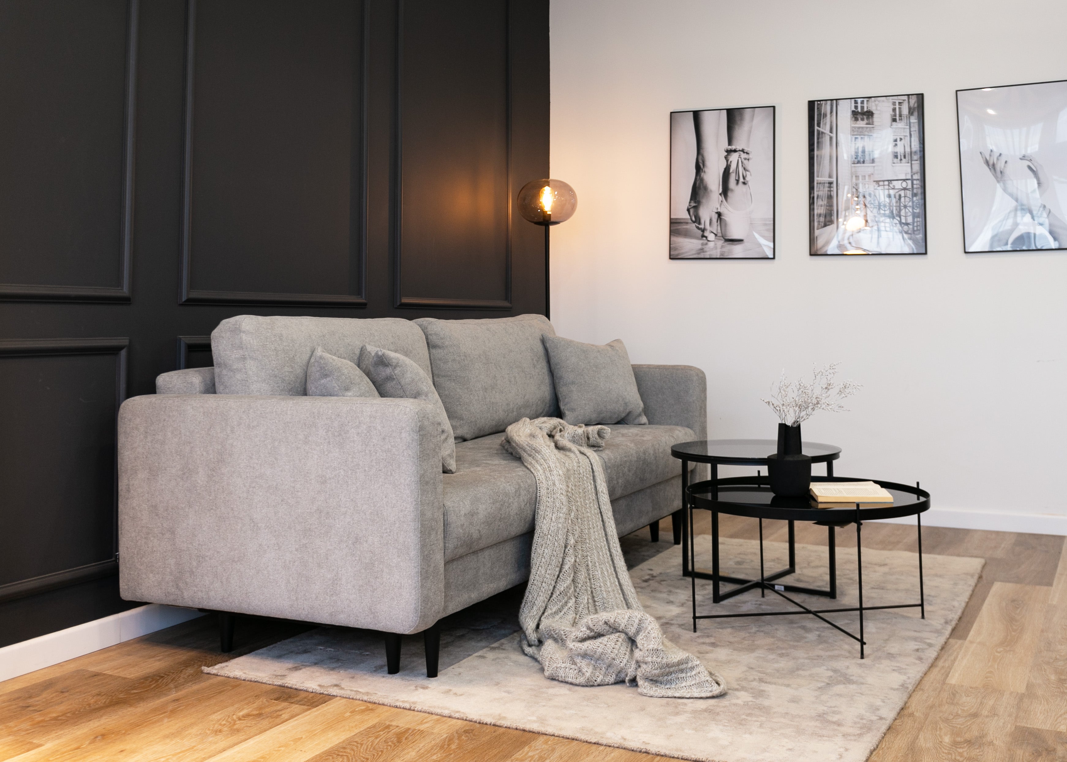 selsey-valico-ausziehbares-dreisitzer-sofa-grau-chenille-schwarze-beine image 2
