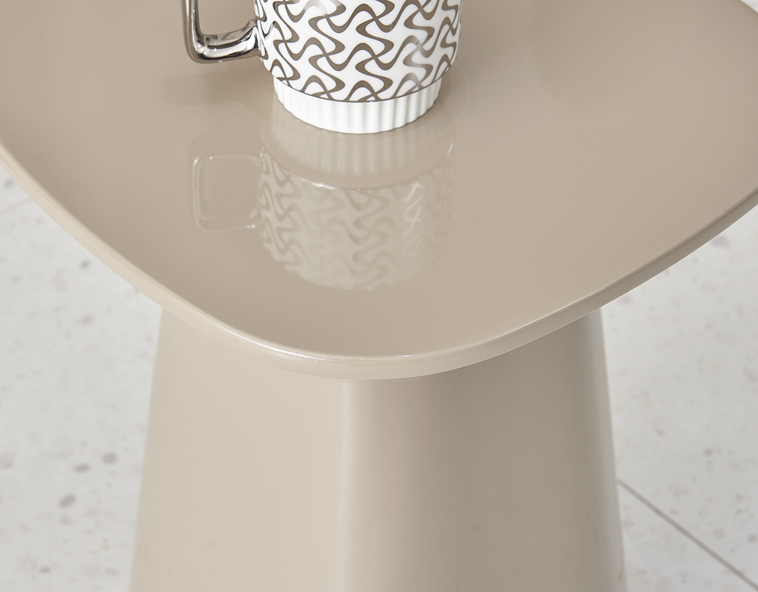 selsey-beistelltisch-corriar-35x35-cm-beige-hochglanz image 3