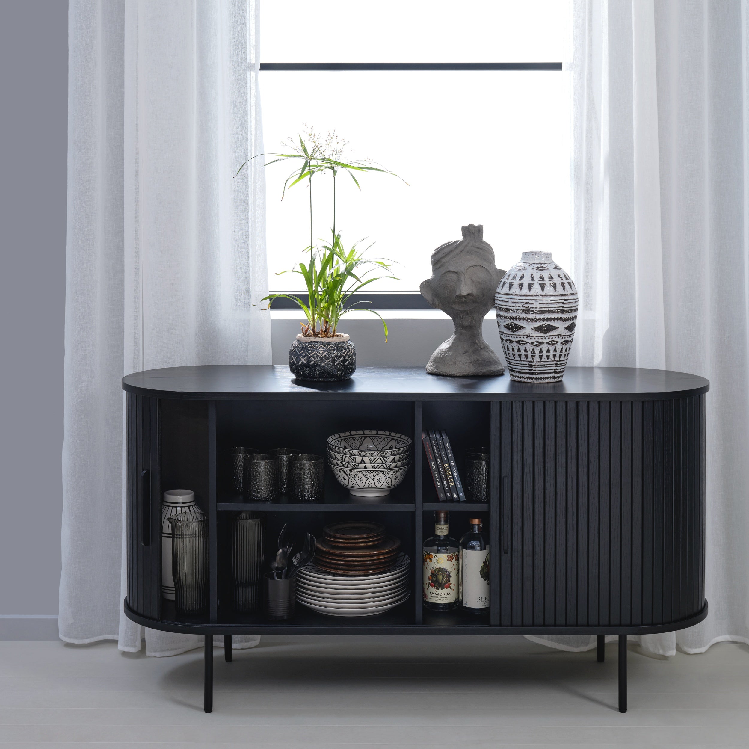 selsey-gativel-kommode-140x76-cm-lamellen-eiche-schwarz image 4