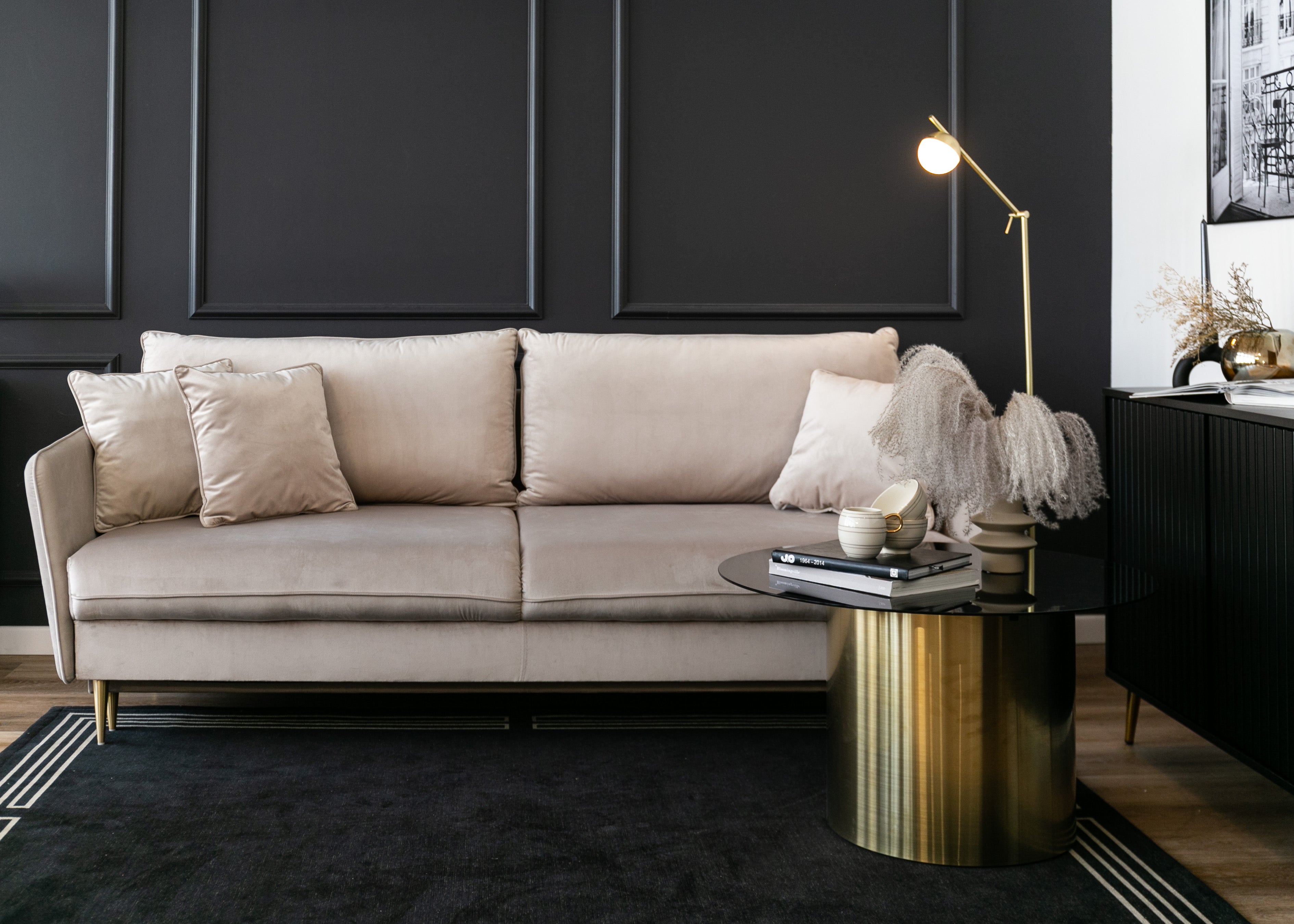 selsey-volio-dreisitziges-schlafsofa-grau-beiger-samt-goldene-beine-wasserabweis image 3