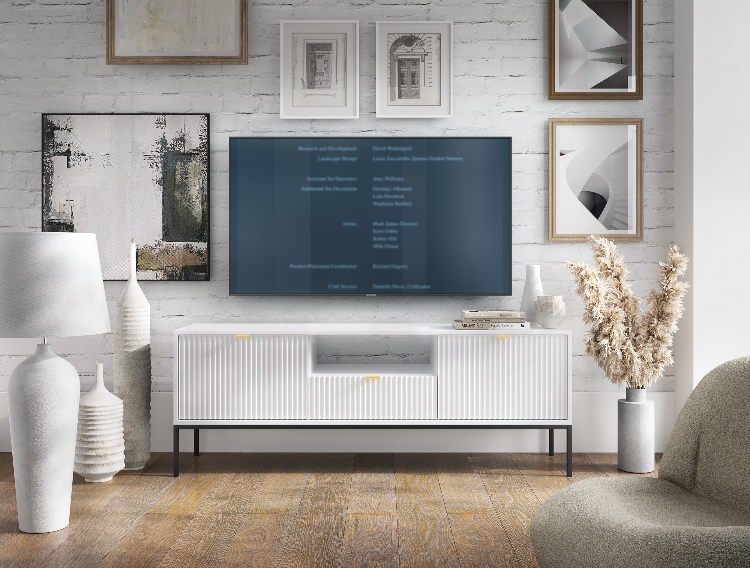 selsey-vellore-tv-schrank-154-cm-wei-mit-geriffelten-fronten-und-goldenen-griffe image 4