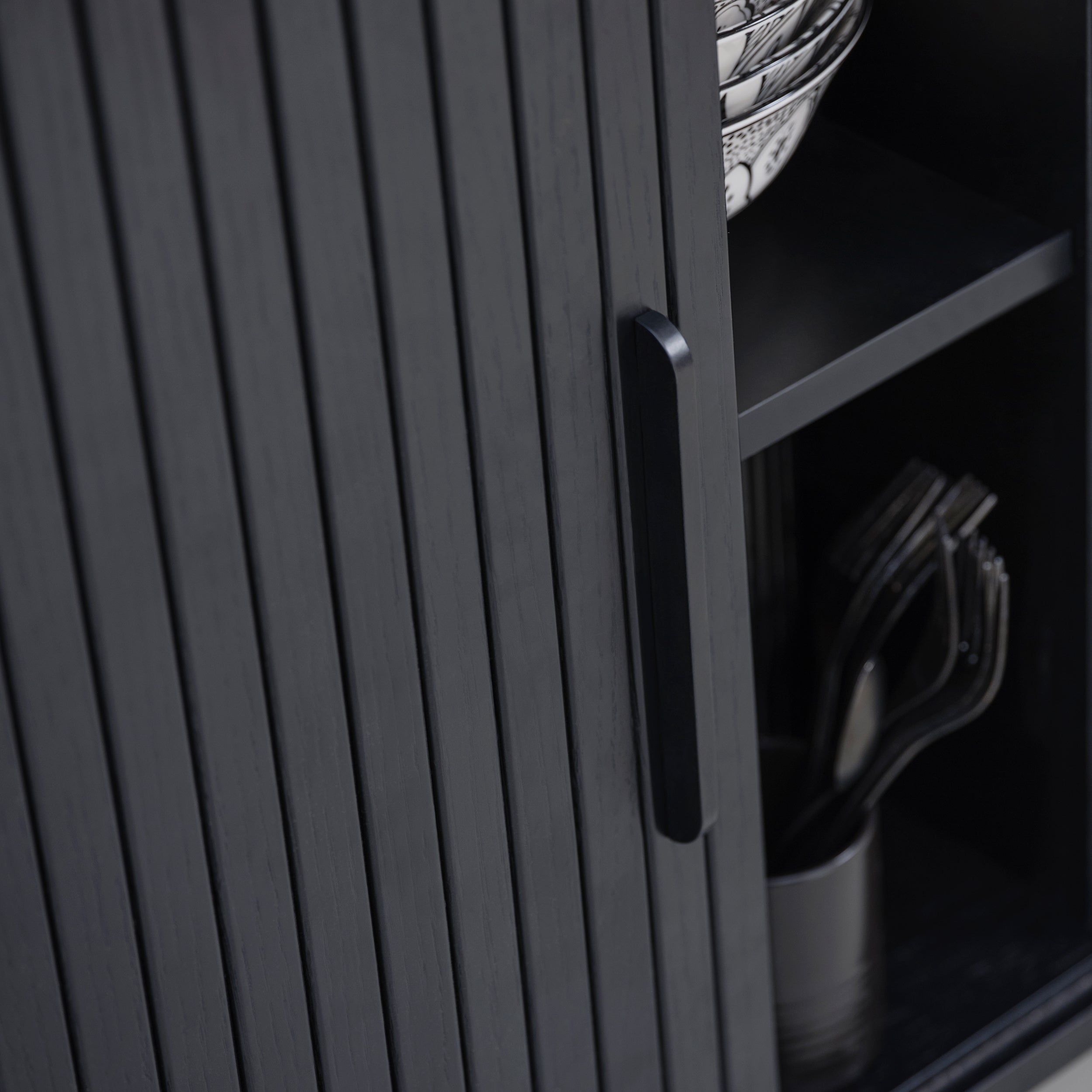 selsey-gativel-kommode-120-cm-lamellen-eiche-schwarz image 4
