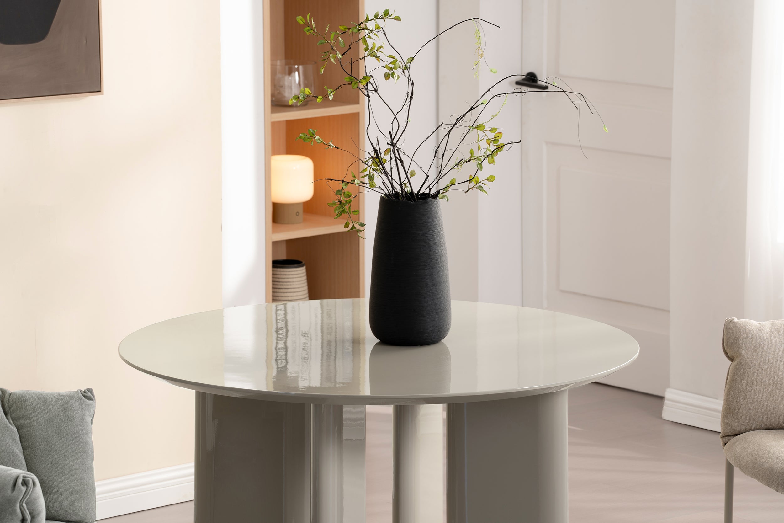 selsey-plowles-esstisch-durchmesser-120-cm-beige-hochglanz image 7