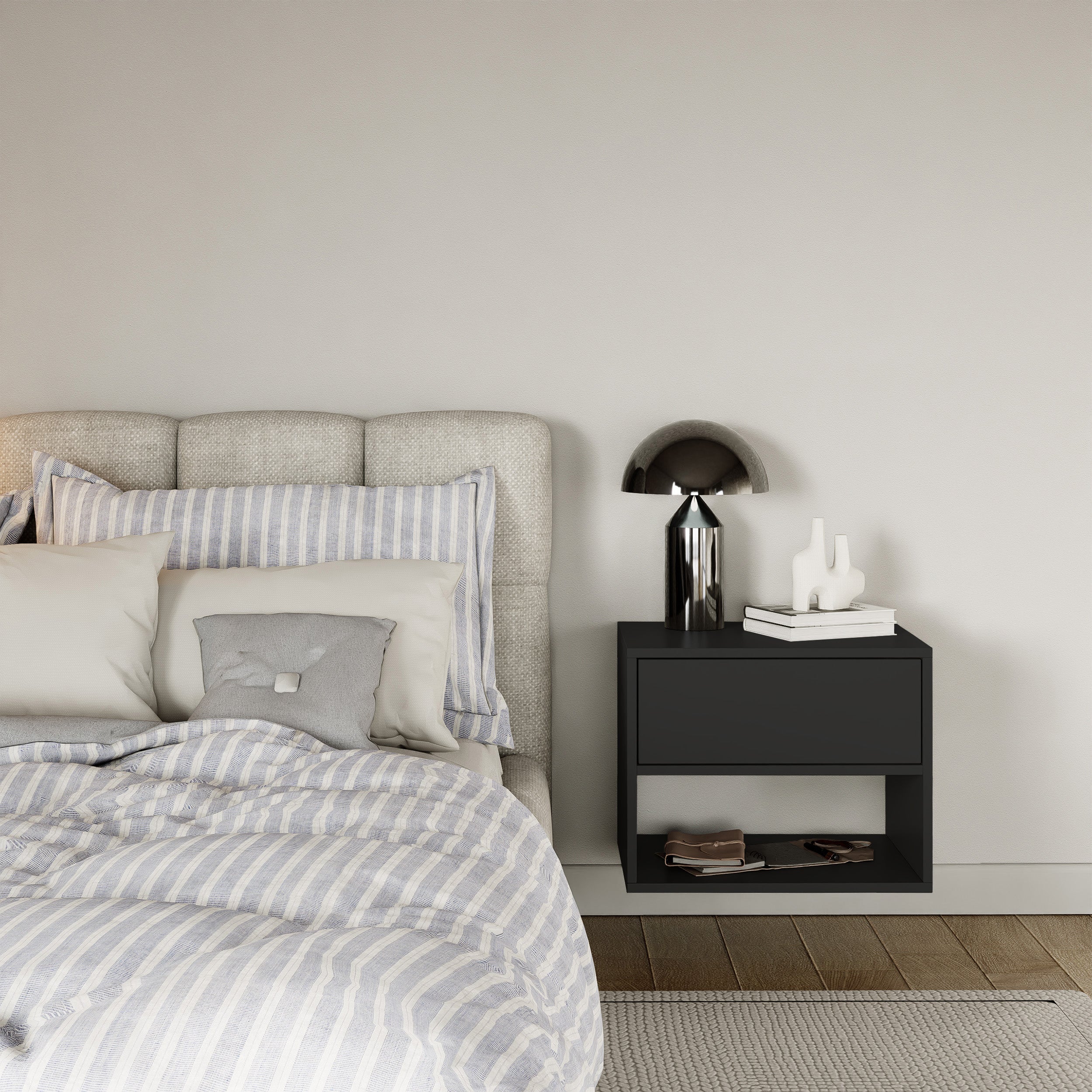 selsey-framme-h-ngender-nachttisch-mit-schublade-und-fach-50-cm-schwarz image 3