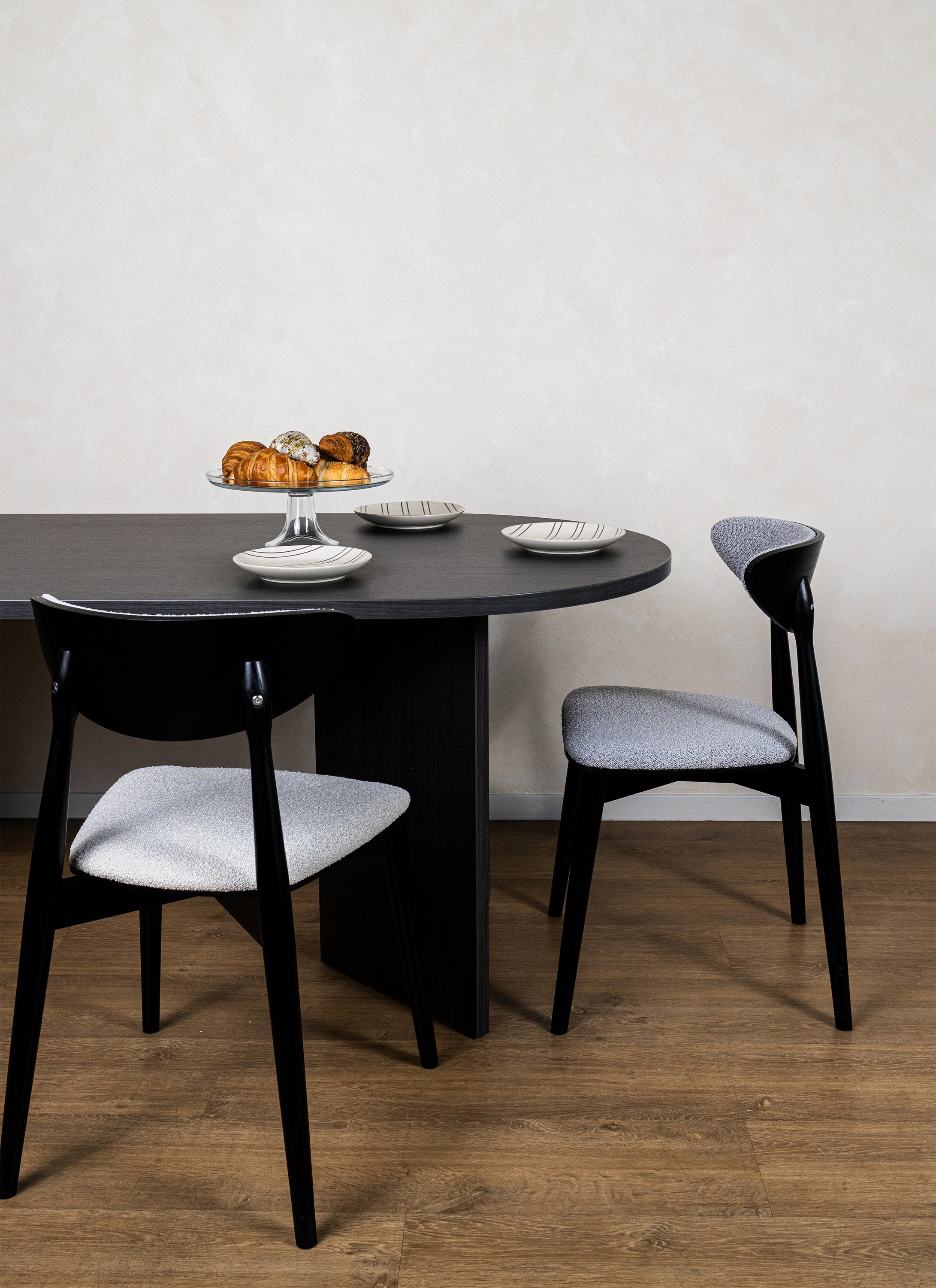 selsey-ovo-esstisch-oval-204-cm-esche-portland-schwarz image 7