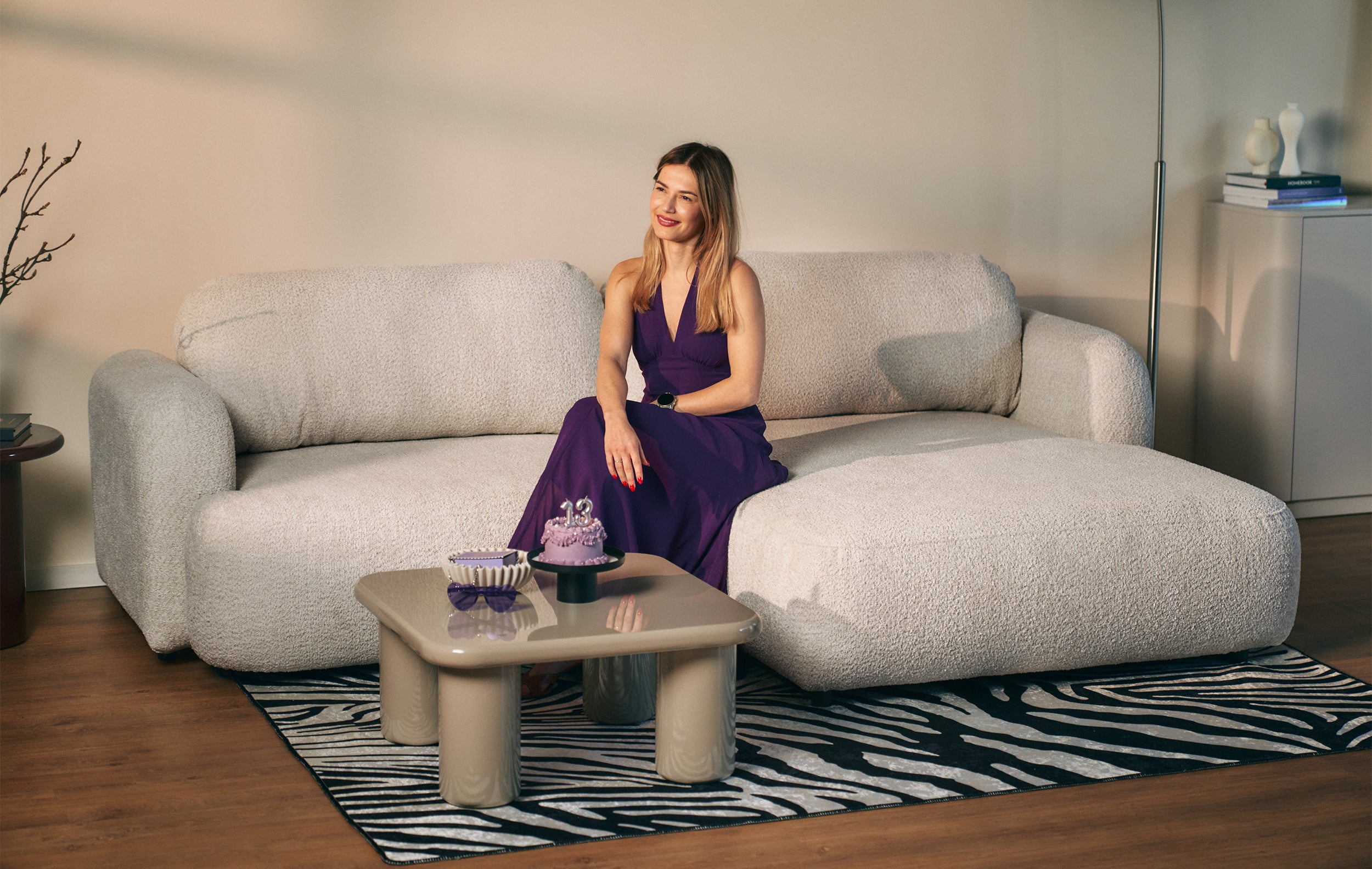 selsey-tvoya-ecksofa-rechts-l-form-hellbeige-boucl-mit-schlaffunktion-stauraum image 5
