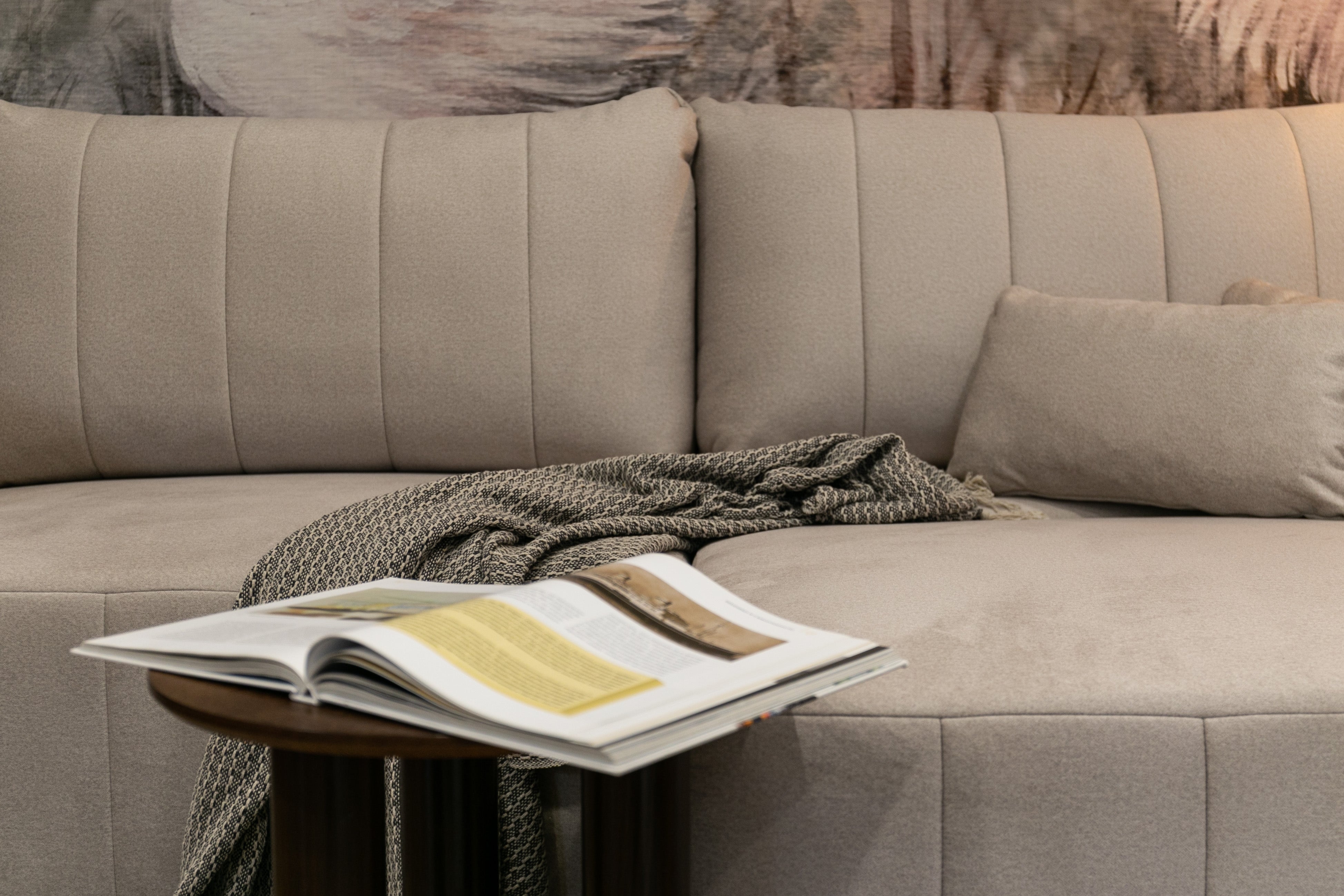 selsey-pierra-ausziehbare-eckcouch-mit-stauraum-creme-samtvelours image 3
