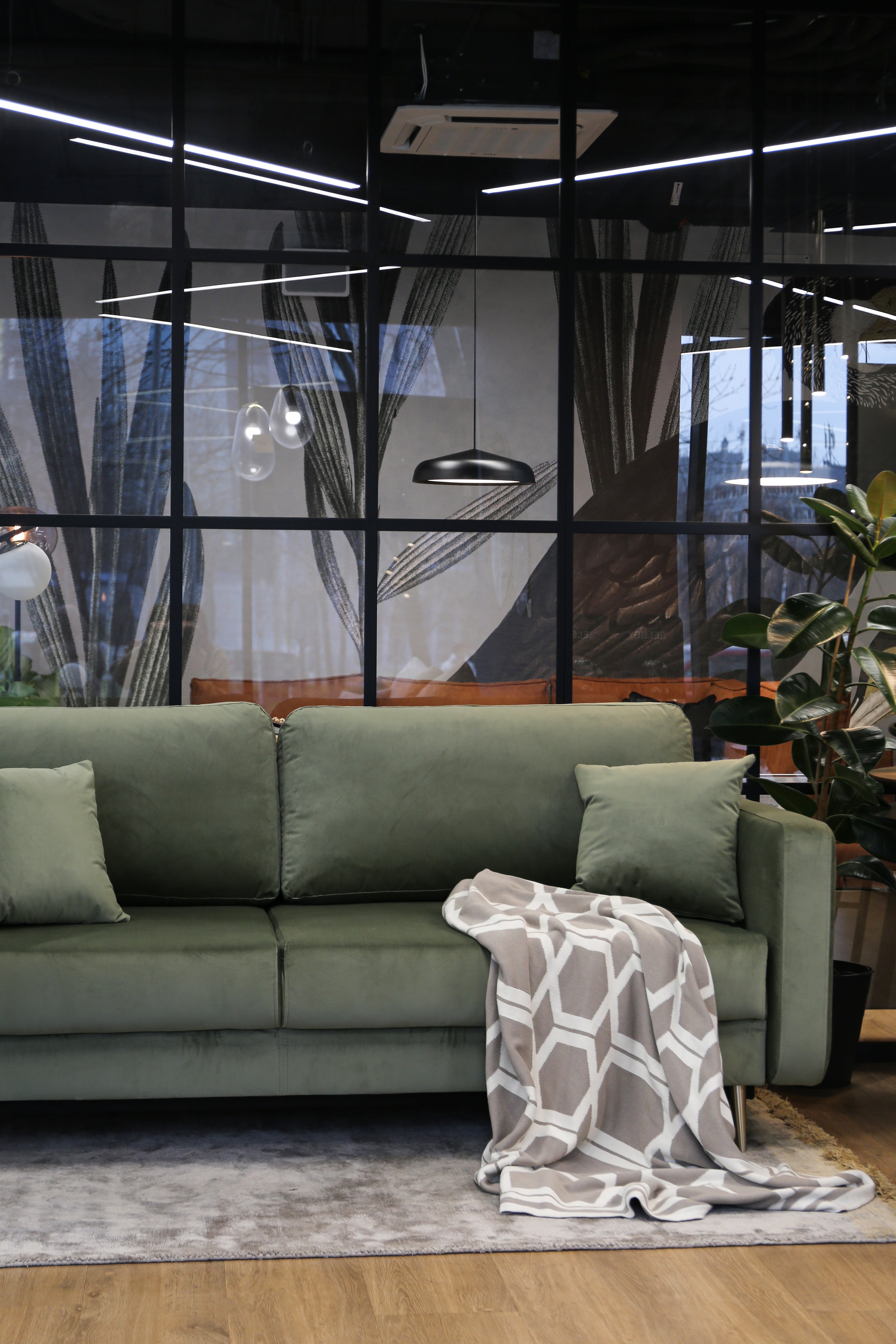 selsey-valico-dreisitziges-ausklappbares-sofa-salbeigr-n-samt image 3