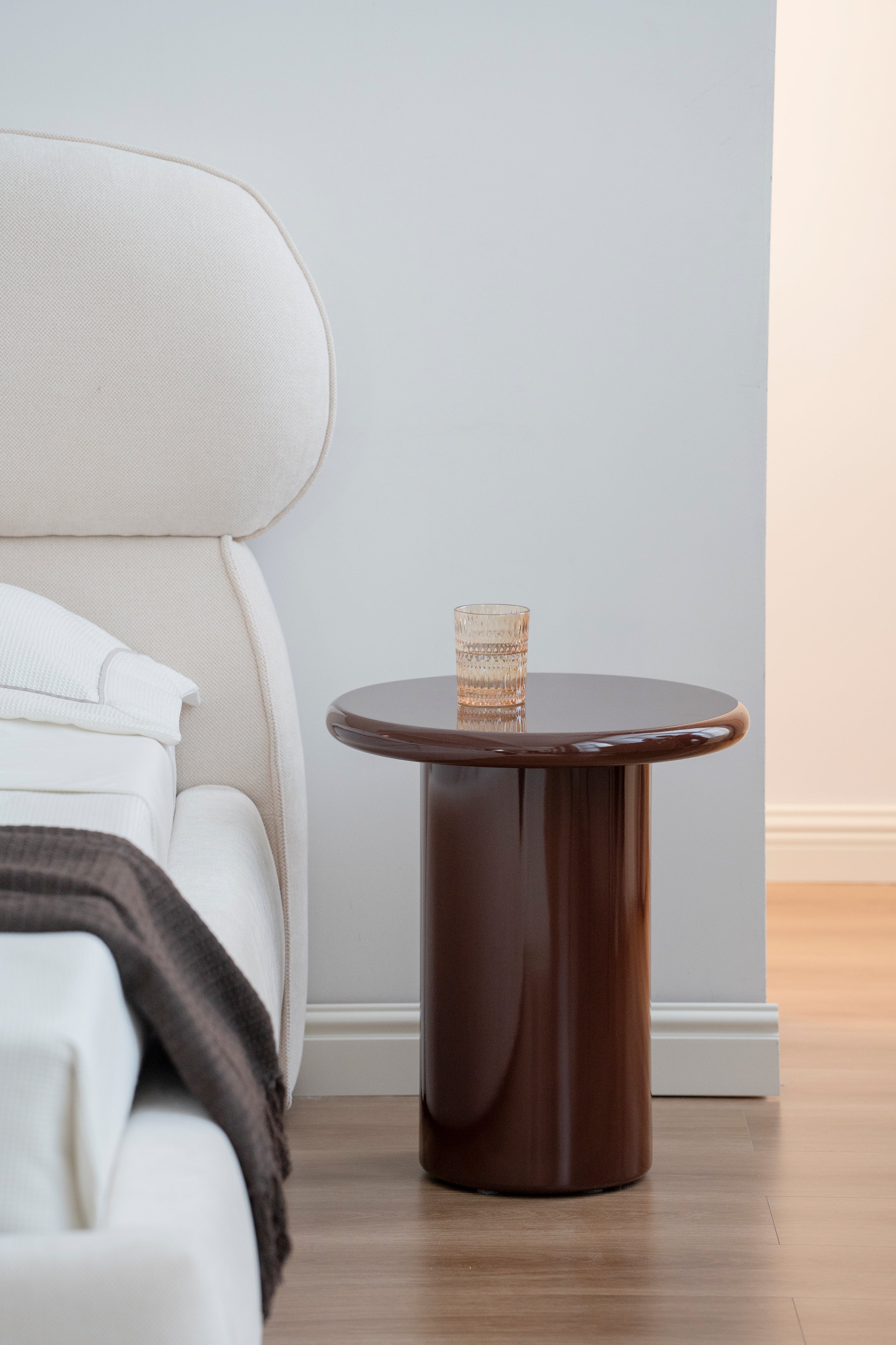 selsey-solvade-couchtisch-durchmesser-45-cm-braun-hochglanz image 8