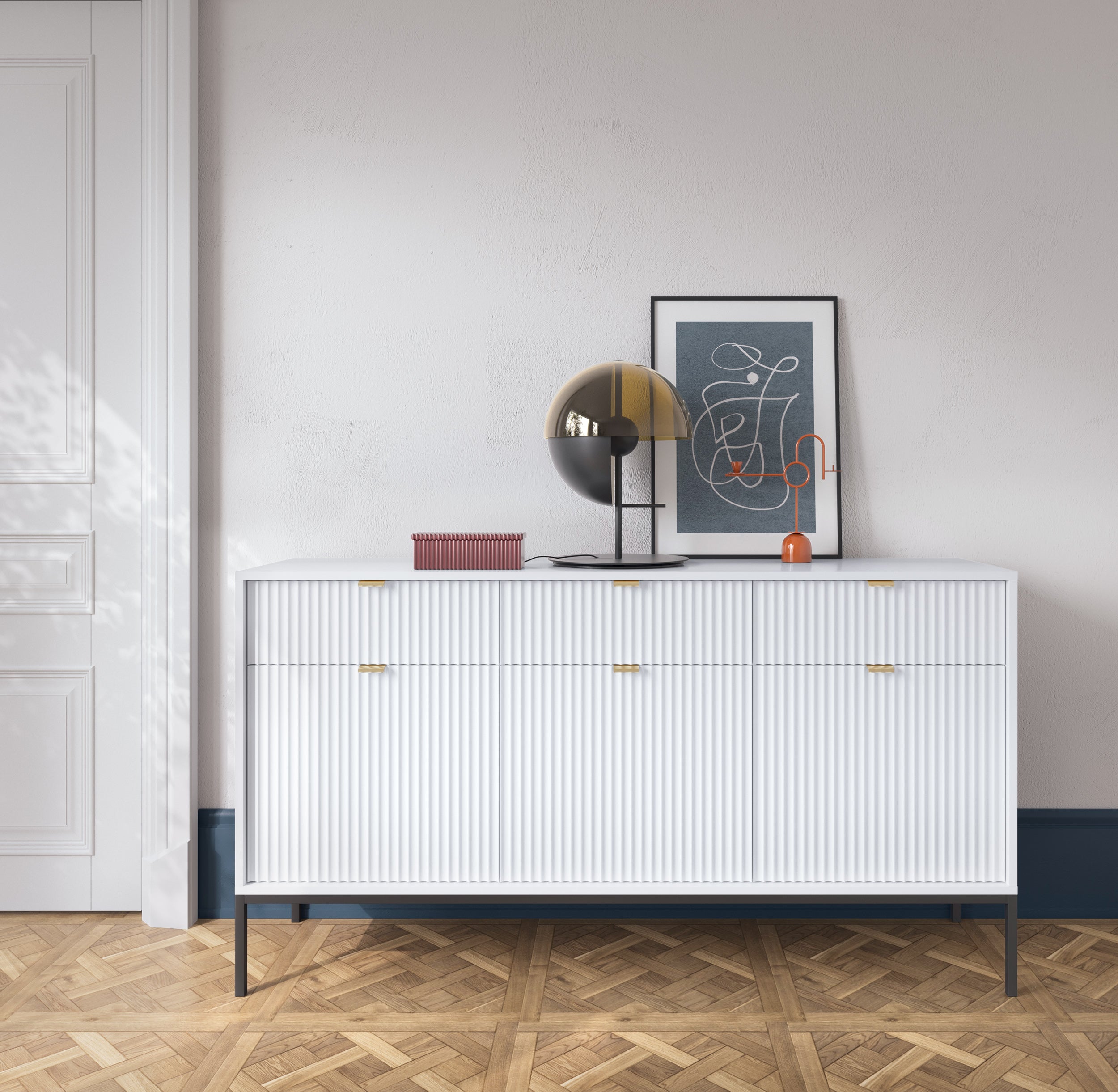 selsey-vellore-dreht-r-kommode-154-cm-wei-mit-gerillten-fronten-und-goldenen-gri image 2