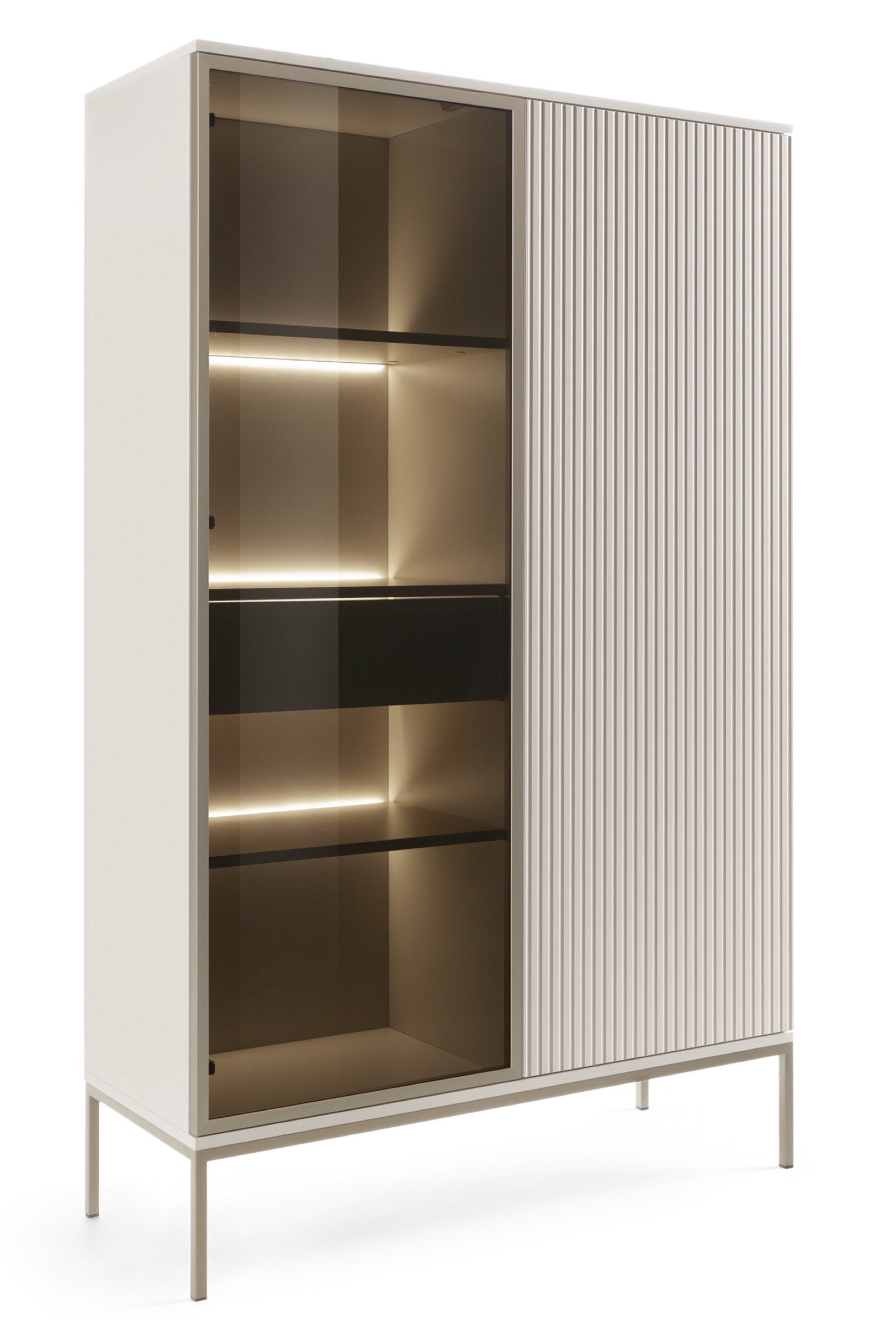 selsey-tosena-hohe-vitrine-104-cm-mit-zwei-t-ren-schublade-und-led-kaschmir image 1