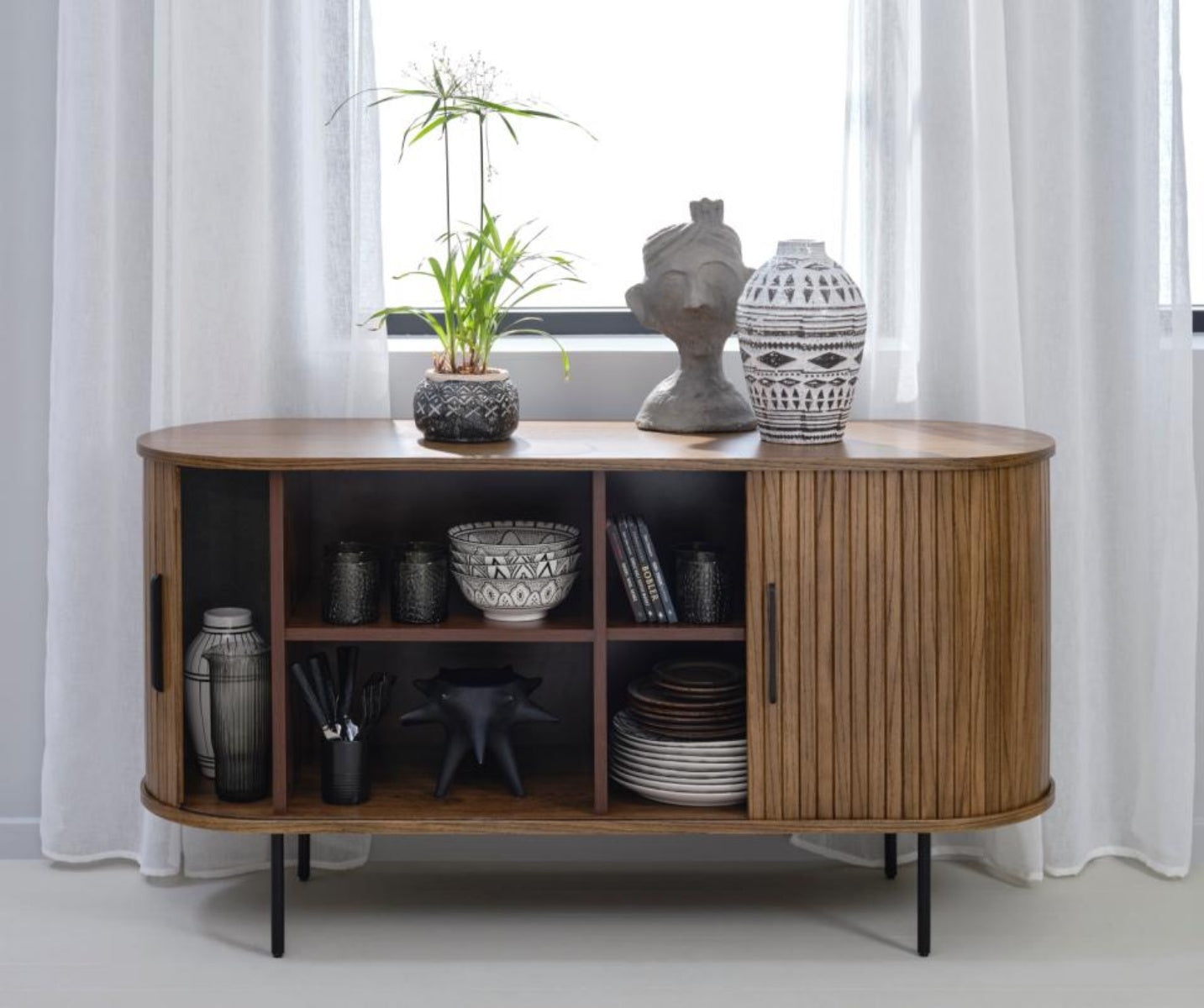 selsey-gativel-kommode-140x76-cm-lamellen-gebrannter-eichenholzton image 3