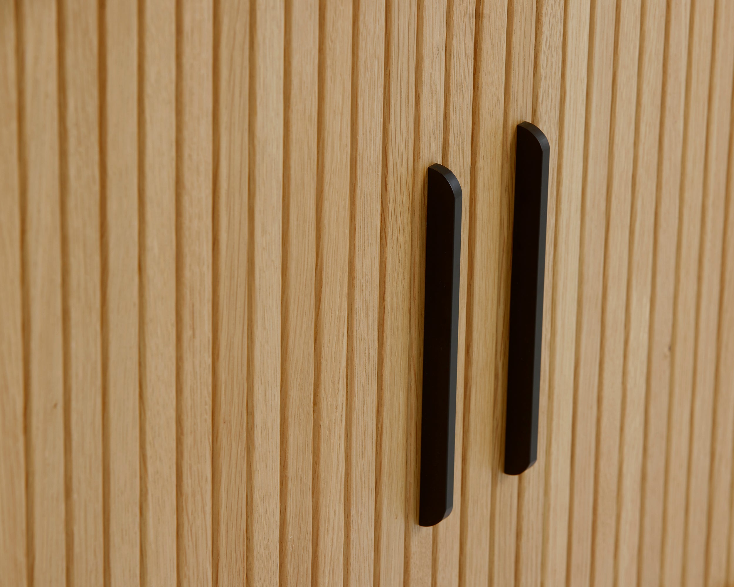 selsey-gativel-kommode-120-cm-natur-eiche-lamellen image 6