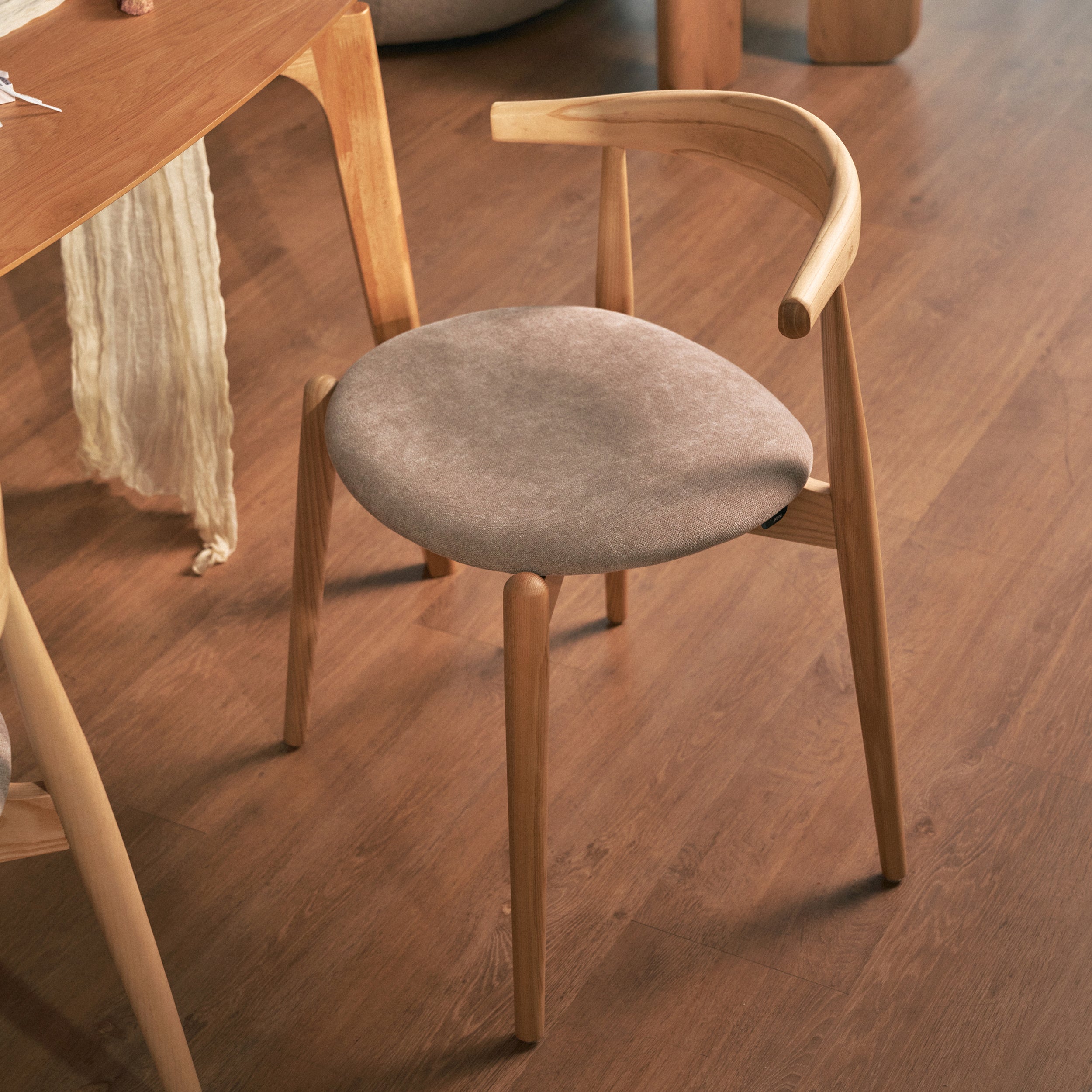 selsey-perally-holzstuhl-esszimmer-beige-chenille-nat-rliche-eiche image 2
