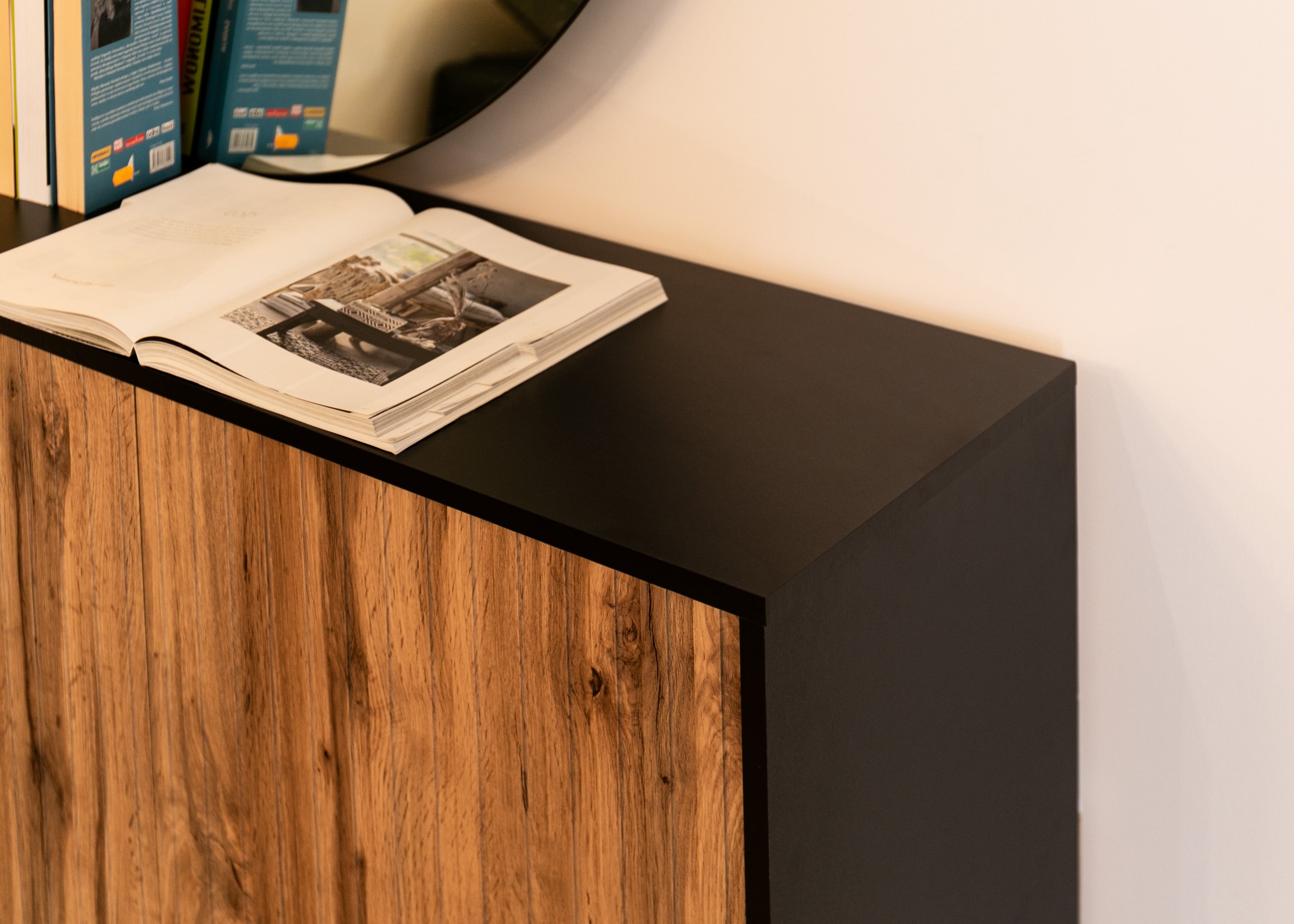 selsey-bello-kommode-154-cm-mit-lamellenfront-schwarz-wotan-eiche image 5