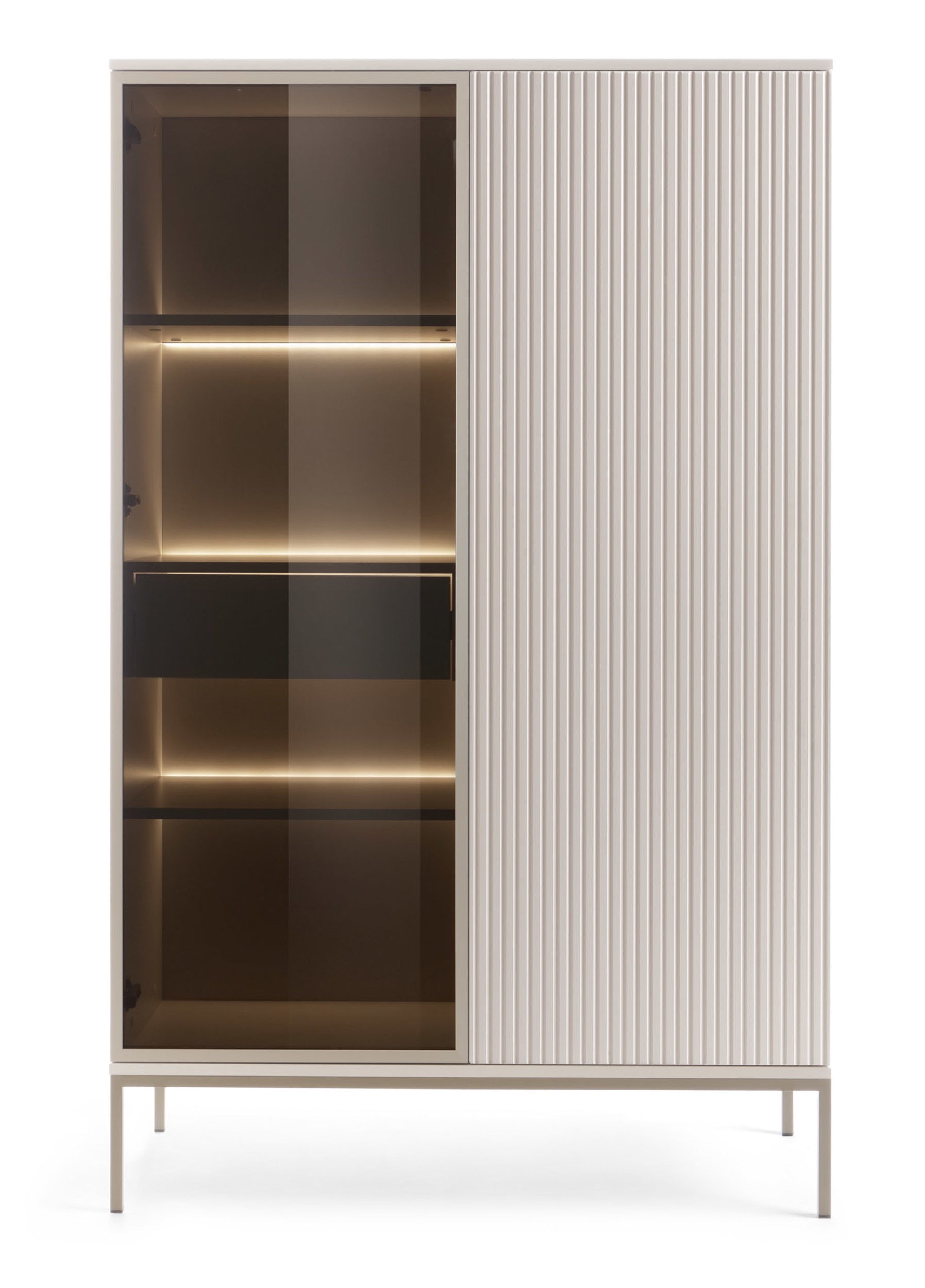 selsey-tosena-hohe-vitrine-104-cm-mit-zwei-t-ren-schublade-und-led-kaschmir image 4