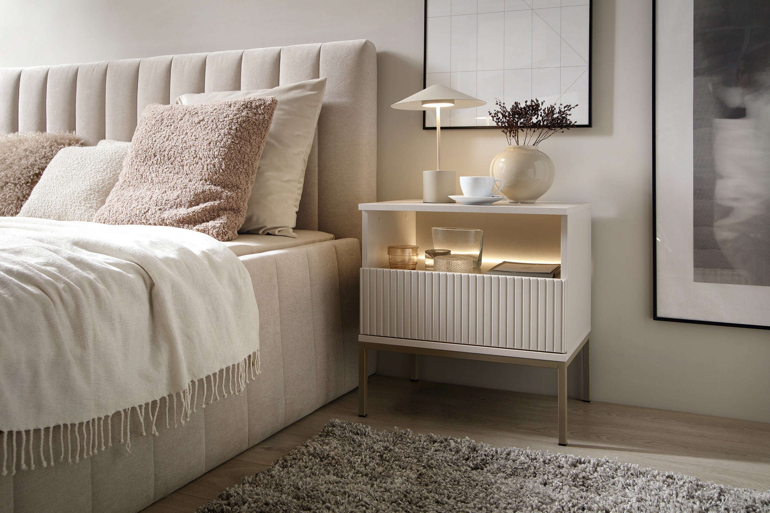 selsey-nachttisch-tosena-54-cm-mit-schublade-und-led-kaschmir image 2