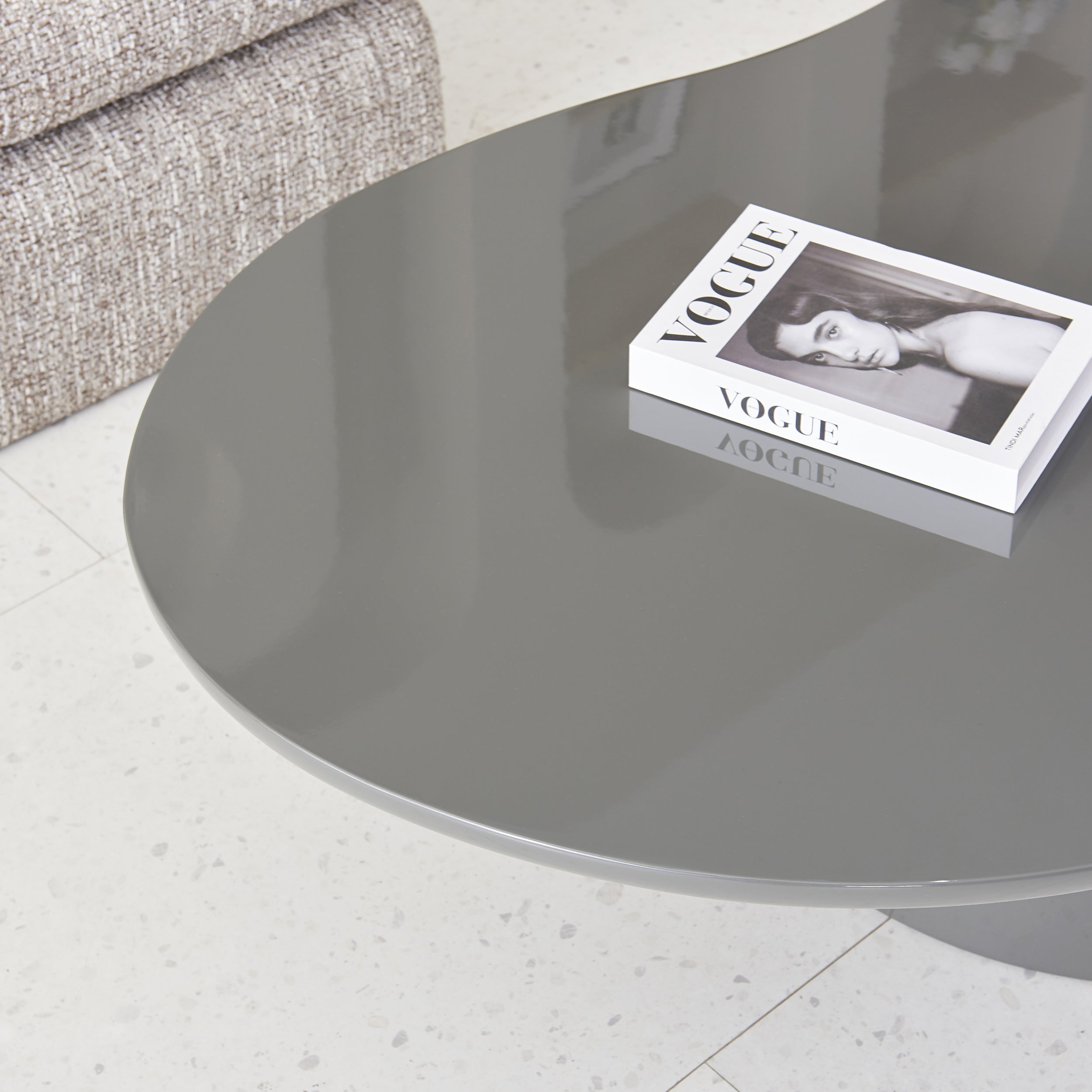 selsey-tratesse-couchtisch-130x77-cm-grau-hochglanz image 4