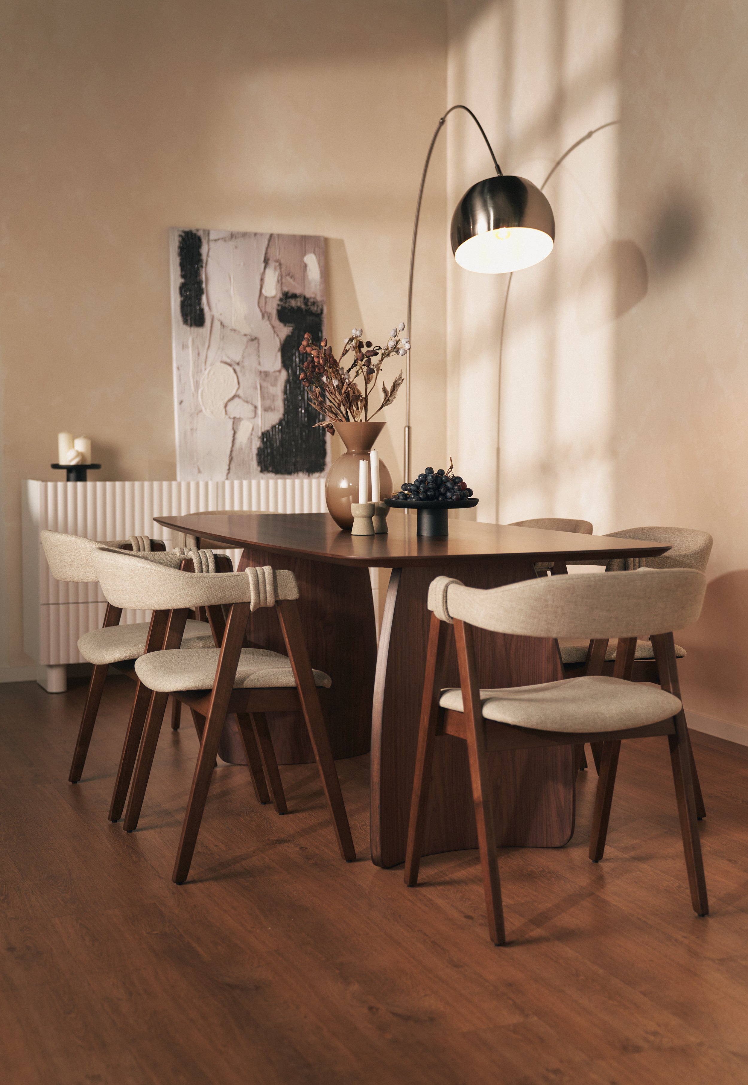 selsey-inneles-holzstuhl-esszimmer-kautschukholz-nussbaum-beige-gepolstert image 2
