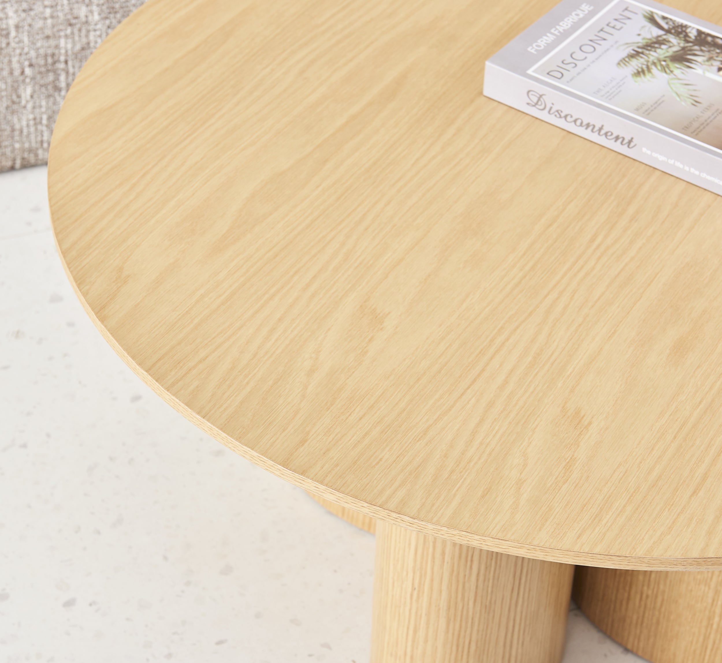 selsey-etially-runder-couchtisch-80-cm-nat-rliche-eiche-furnier image 3