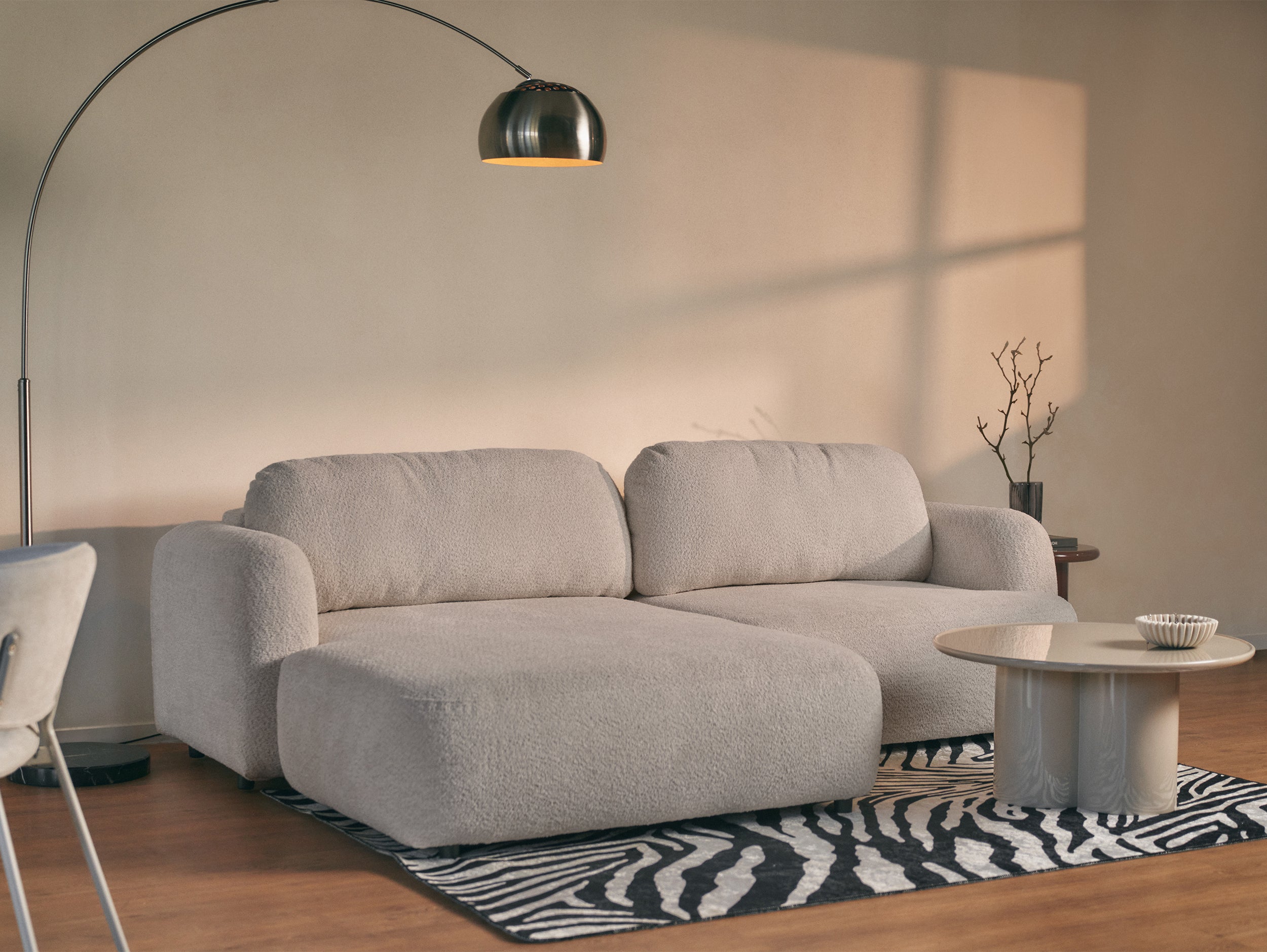 selsey-tvoya-ecksofa-l-links-mit-schlaffunktion-und-bettkasten-grau-beiges-boucl image 7